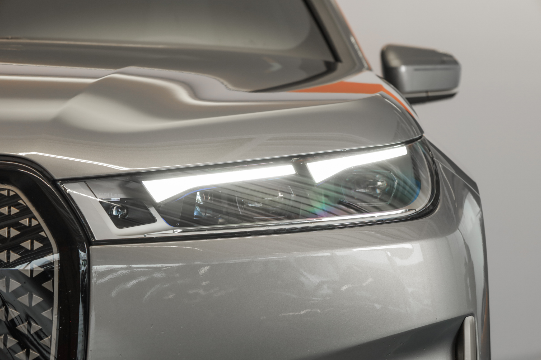 listing desktop thumbnail image 4