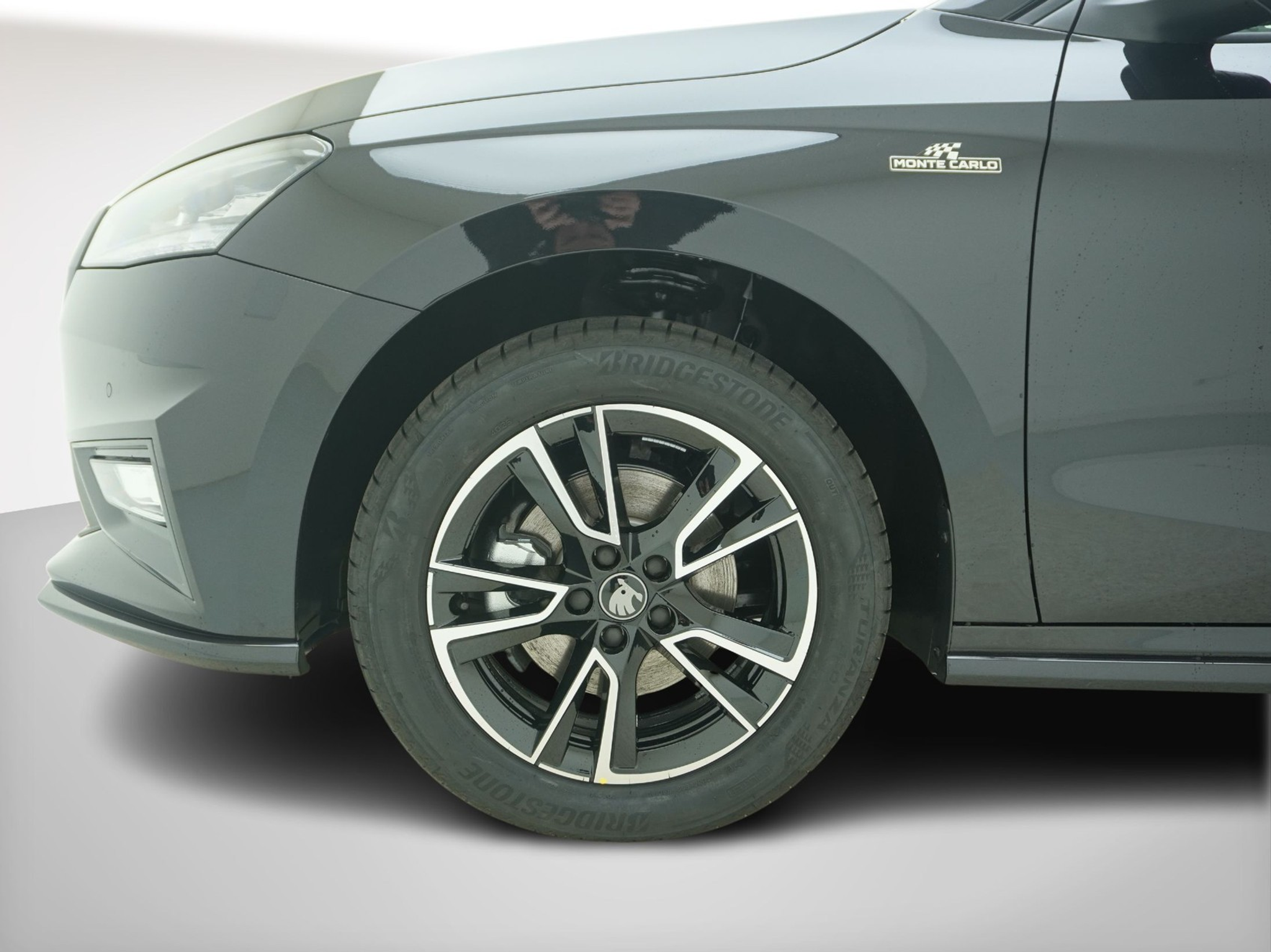 listing desktop thumbnail image 8