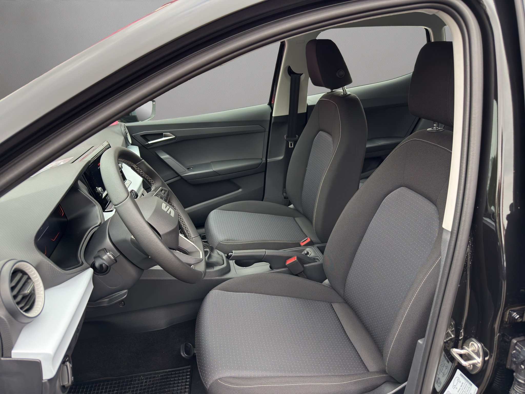 listing desktop thumbnail image 4