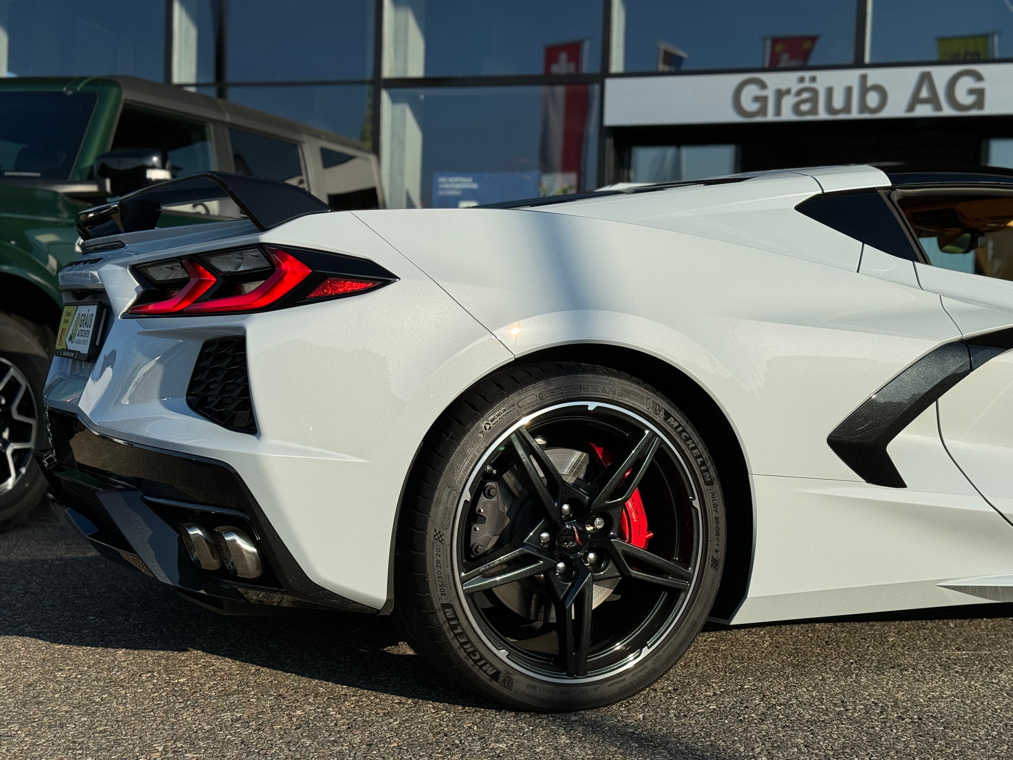 listing desktop thumbnail image 10