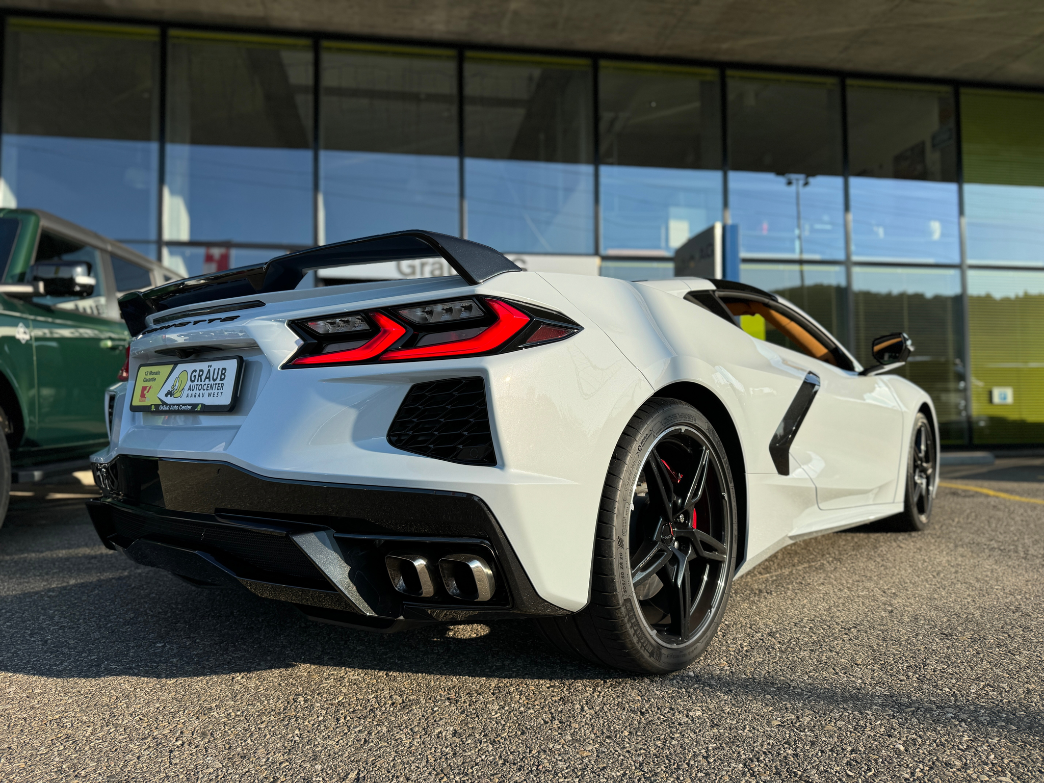 listing desktop thumbnail image 9