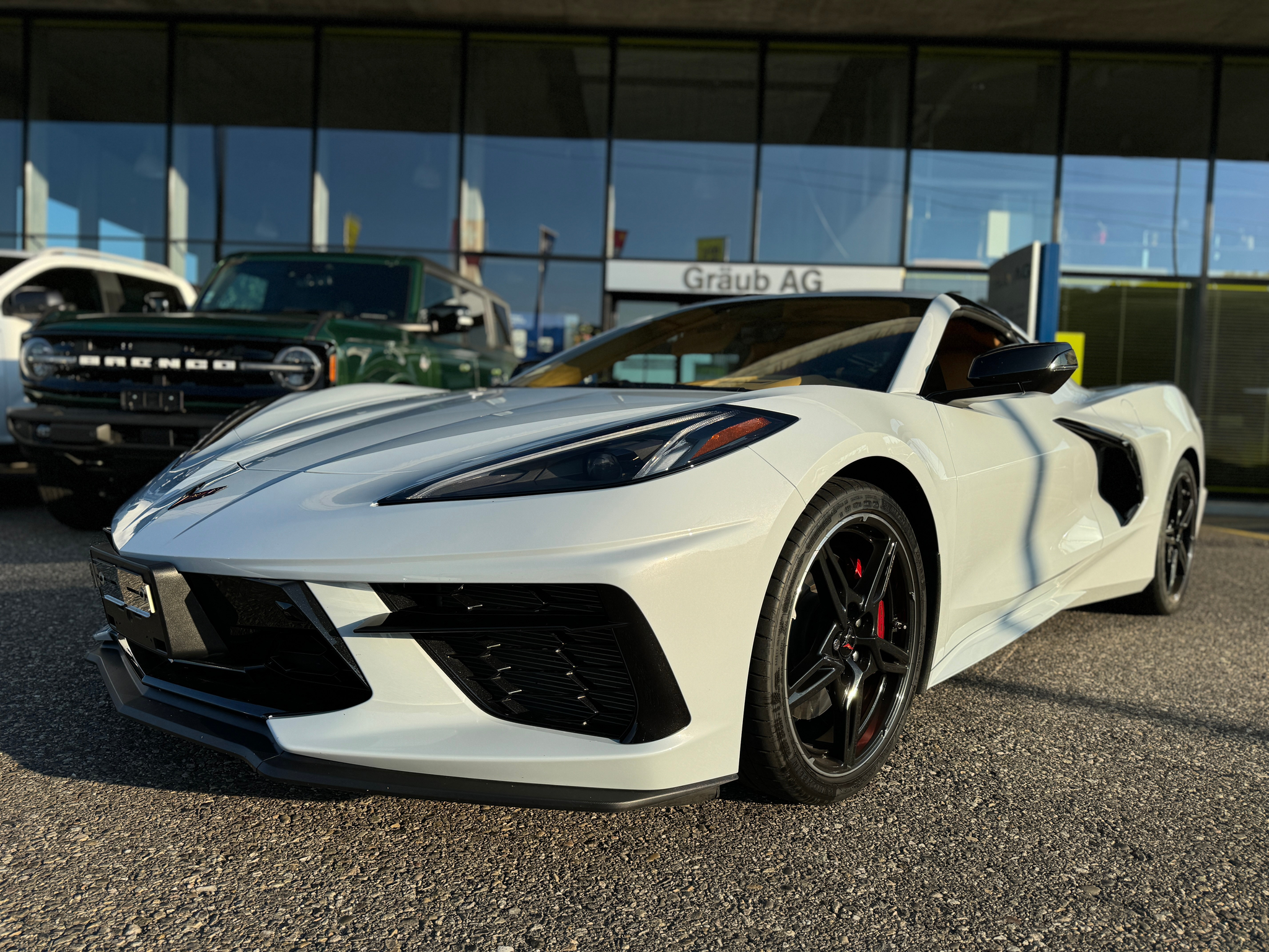 listing desktop thumbnail image 1