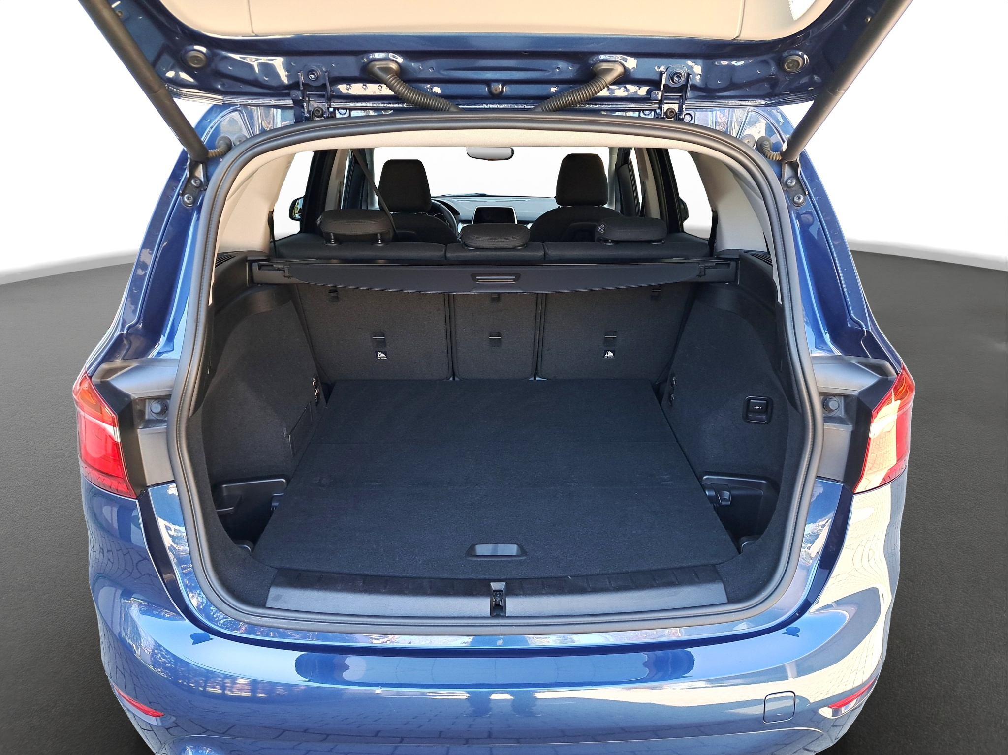 listing desktop thumbnail image 14