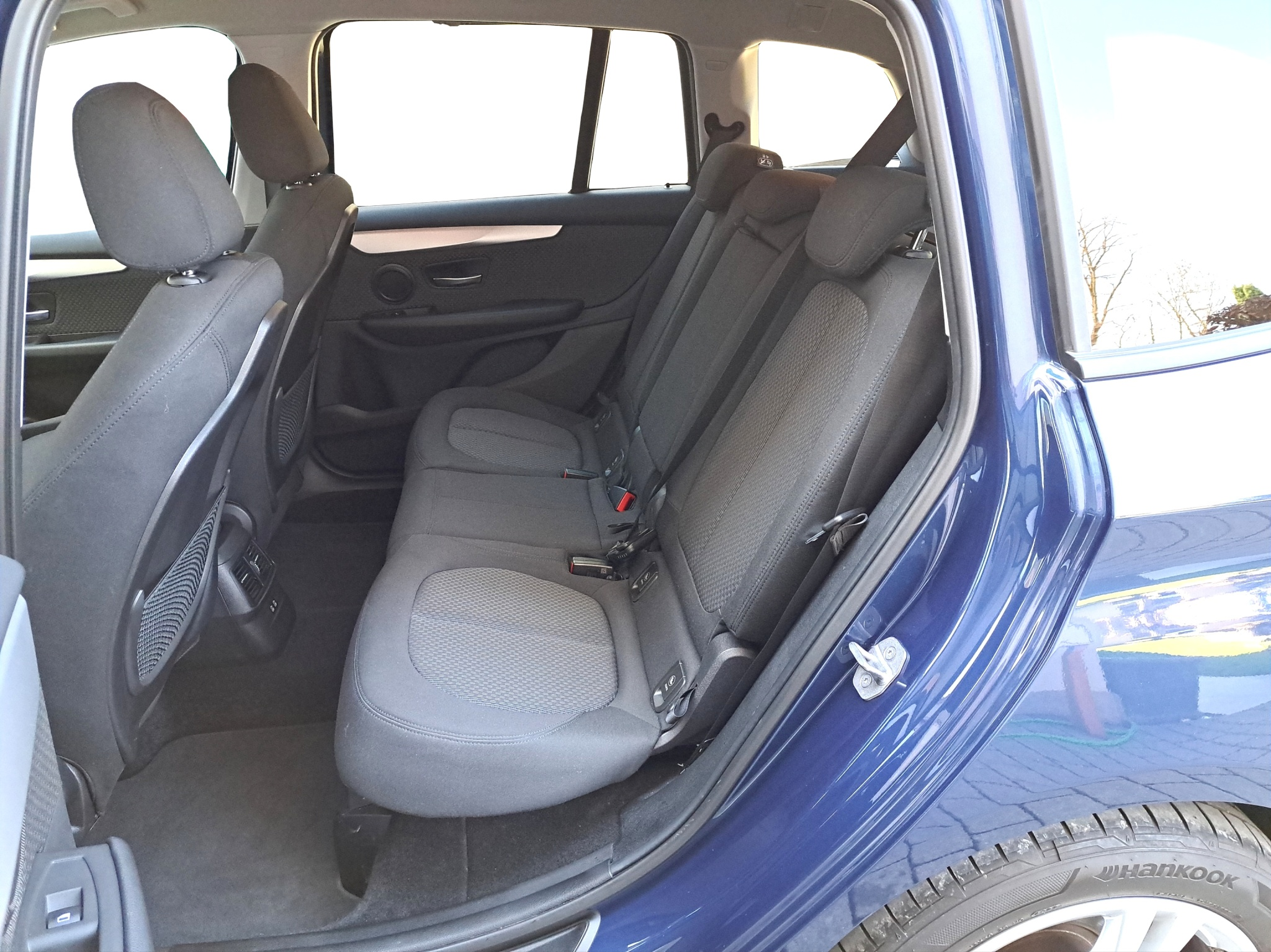 listing desktop thumbnail image 10