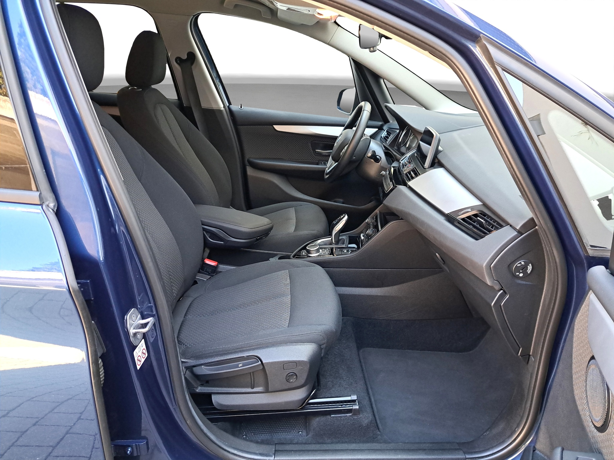 listing desktop thumbnail image 13