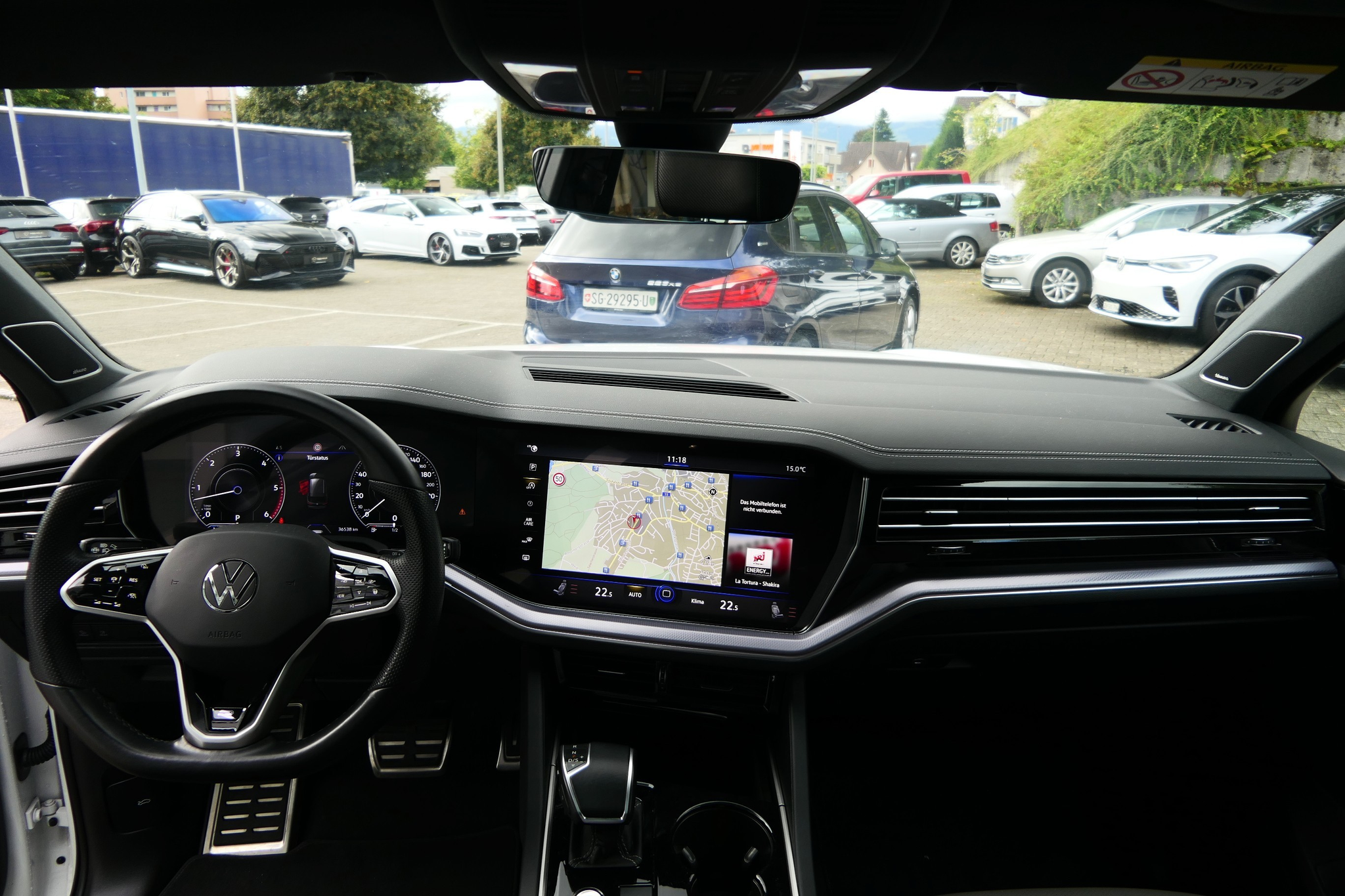 listing desktop thumbnail image 6