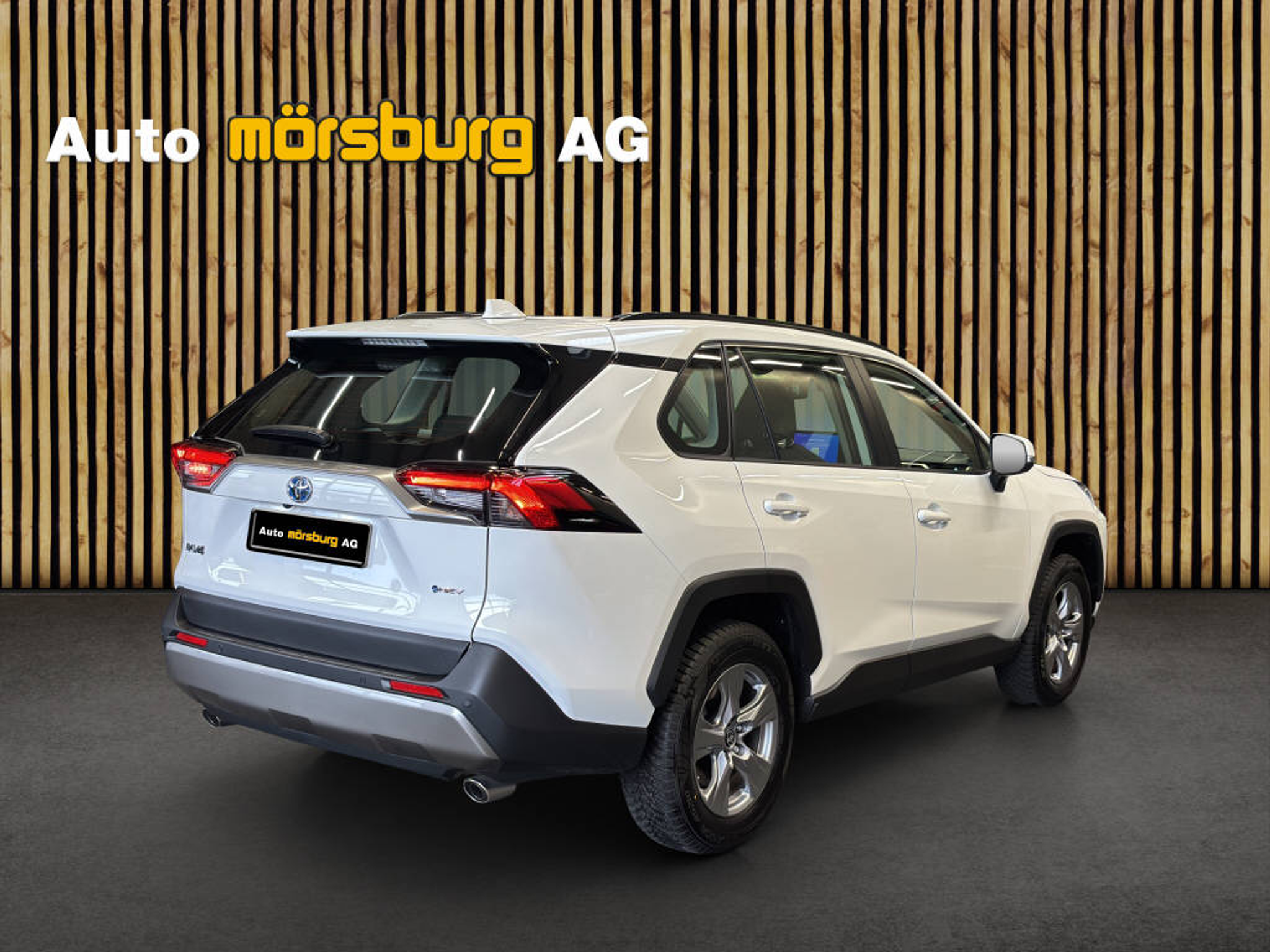 listing desktop thumbnail image 2