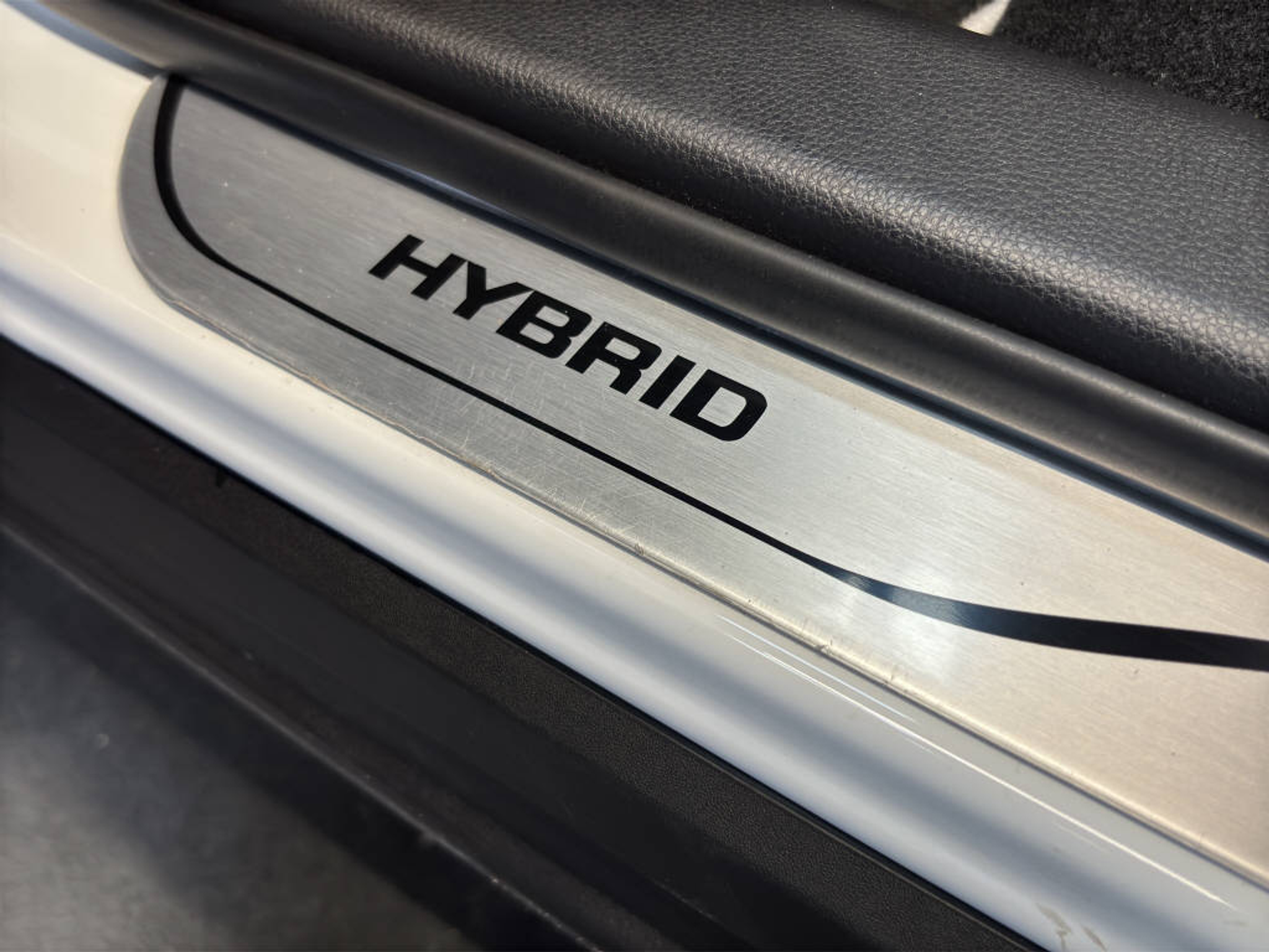 listing desktop thumbnail image 16