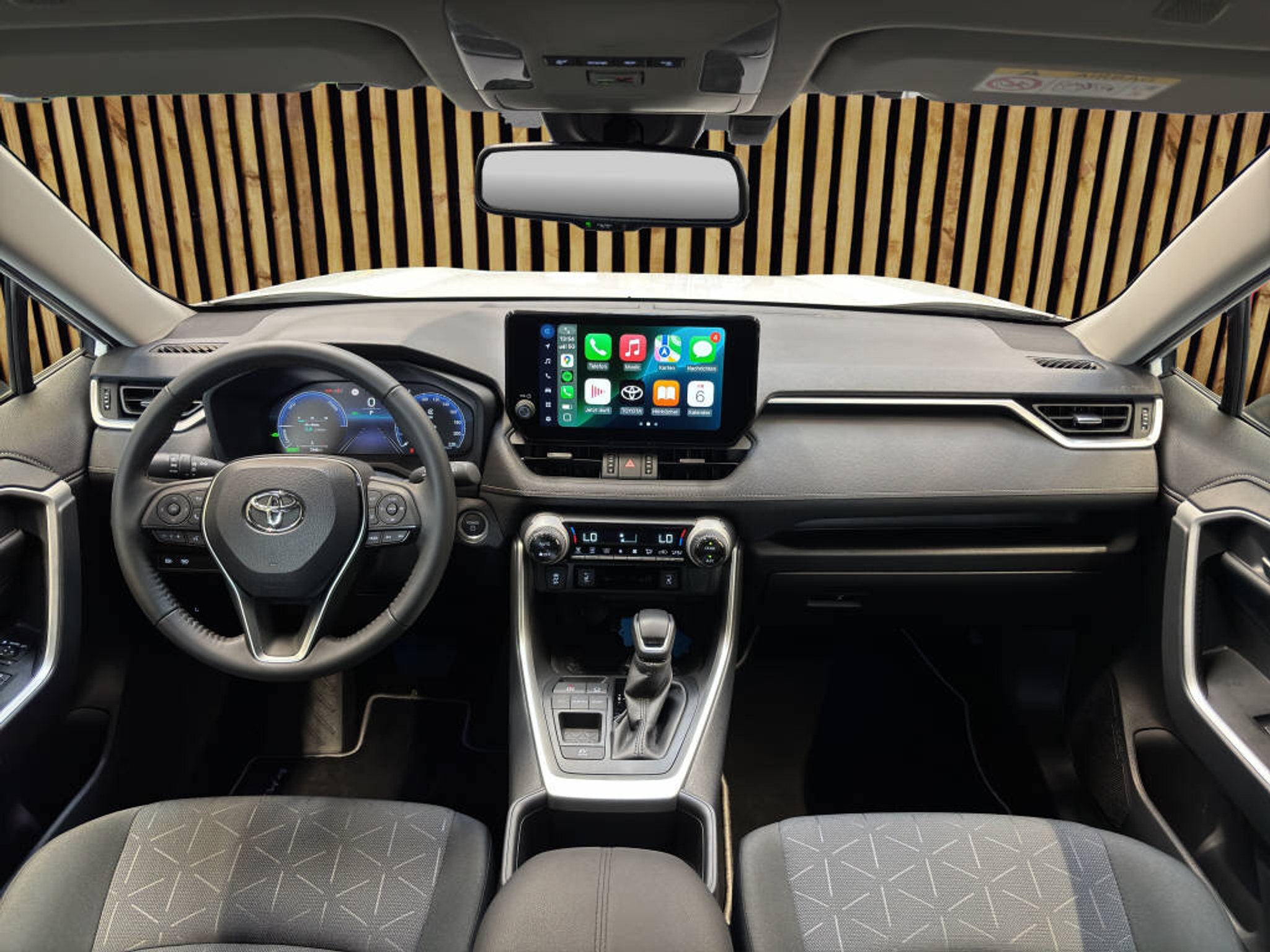 listing desktop thumbnail image 6