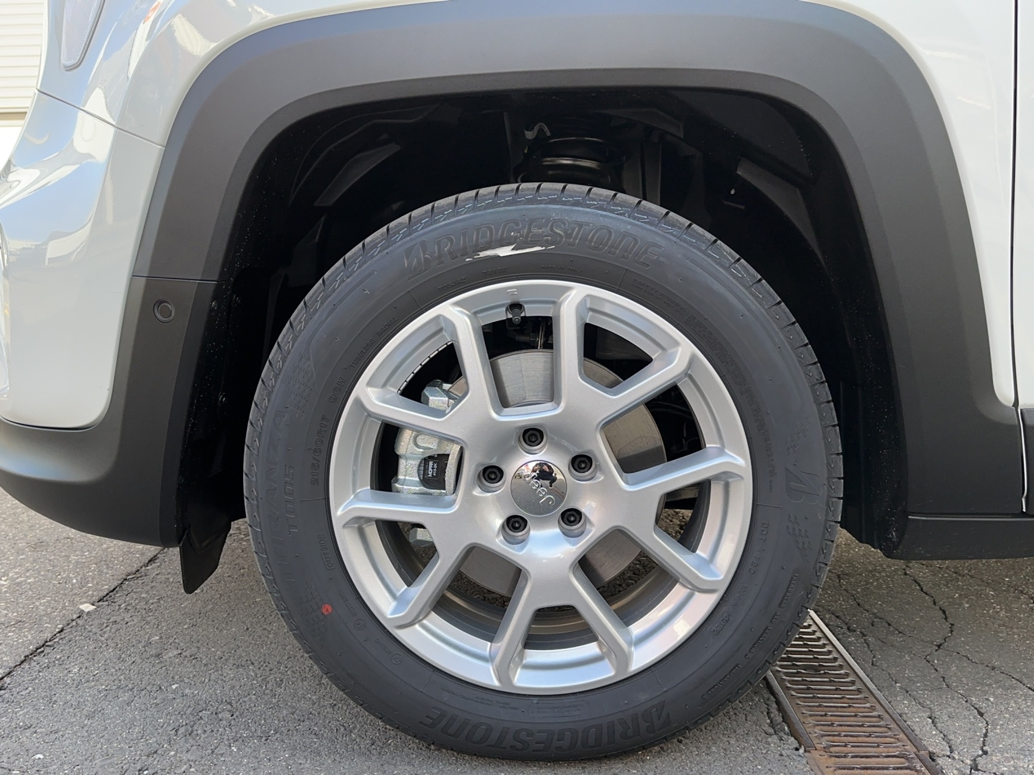 listing desktop thumbnail image 14