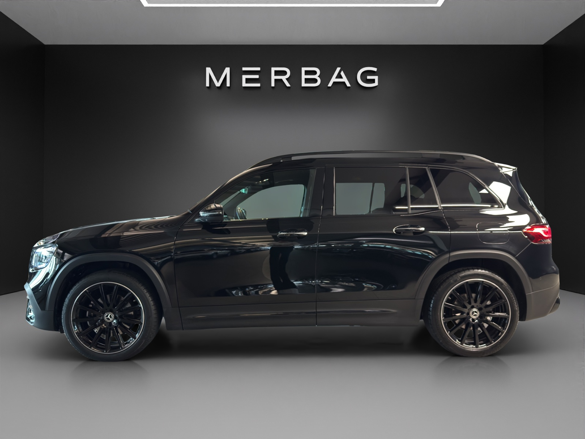 listing desktop thumbnail image 1