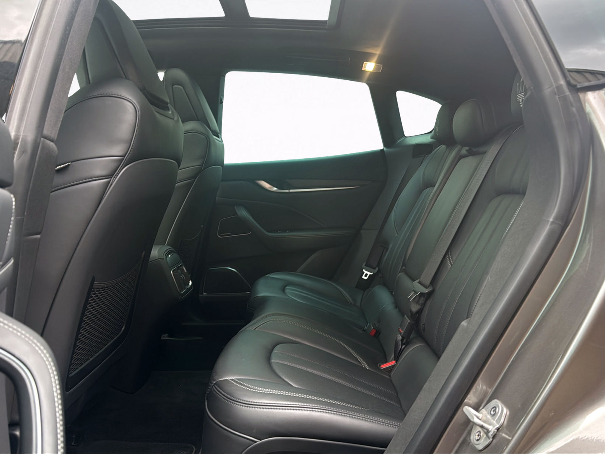 listing desktop thumbnail image 15