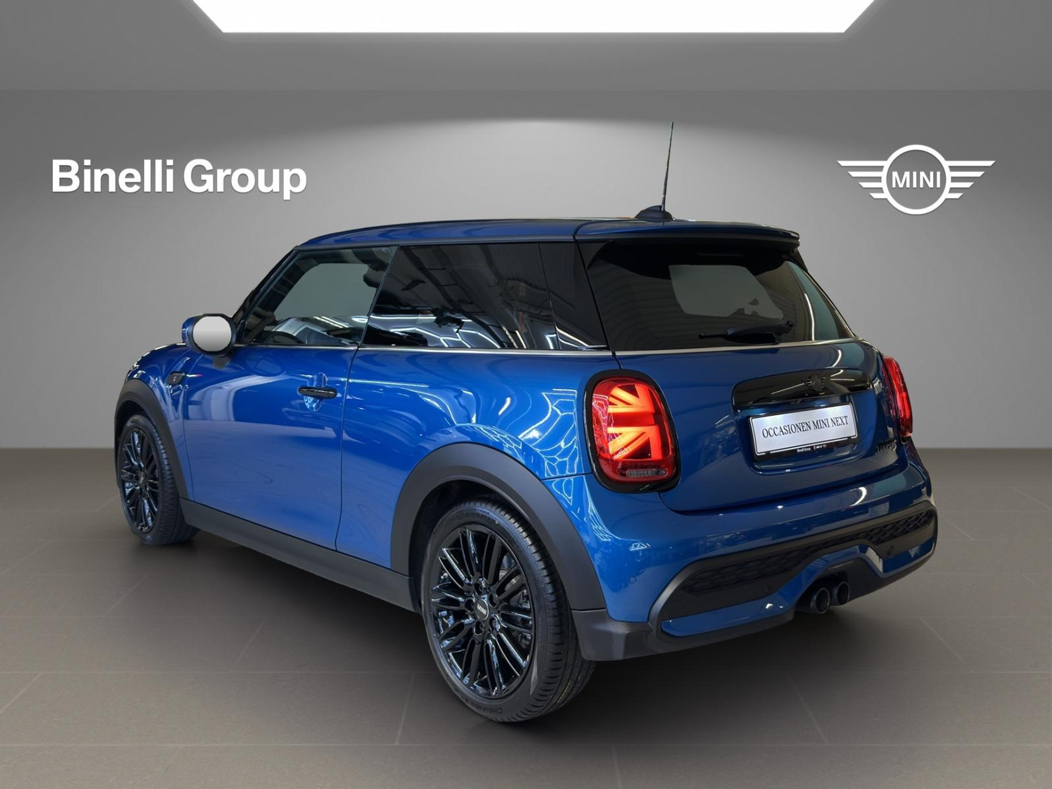 listing desktop thumbnail image 2