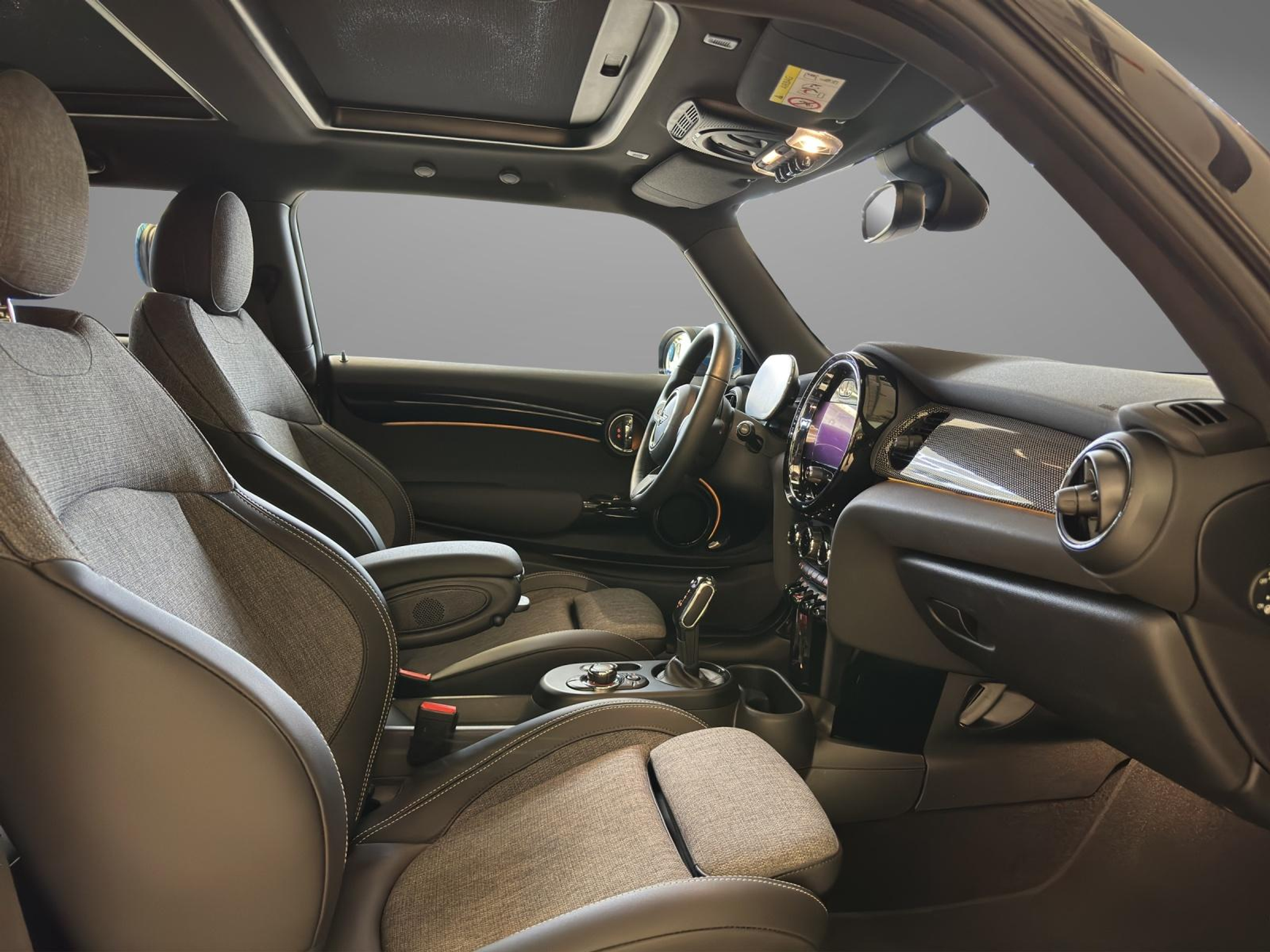 listing desktop thumbnail image 18