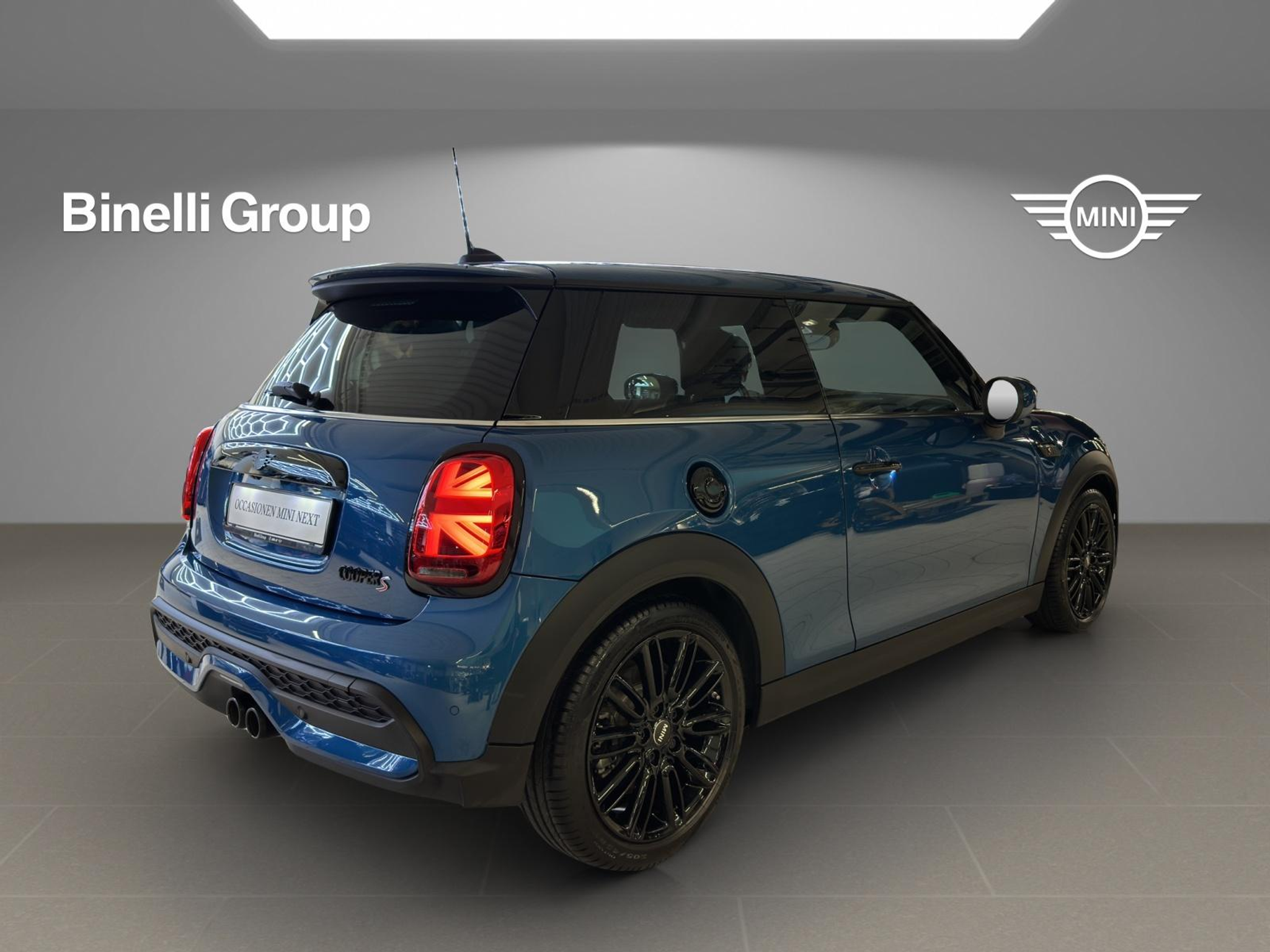 listing desktop thumbnail image 4