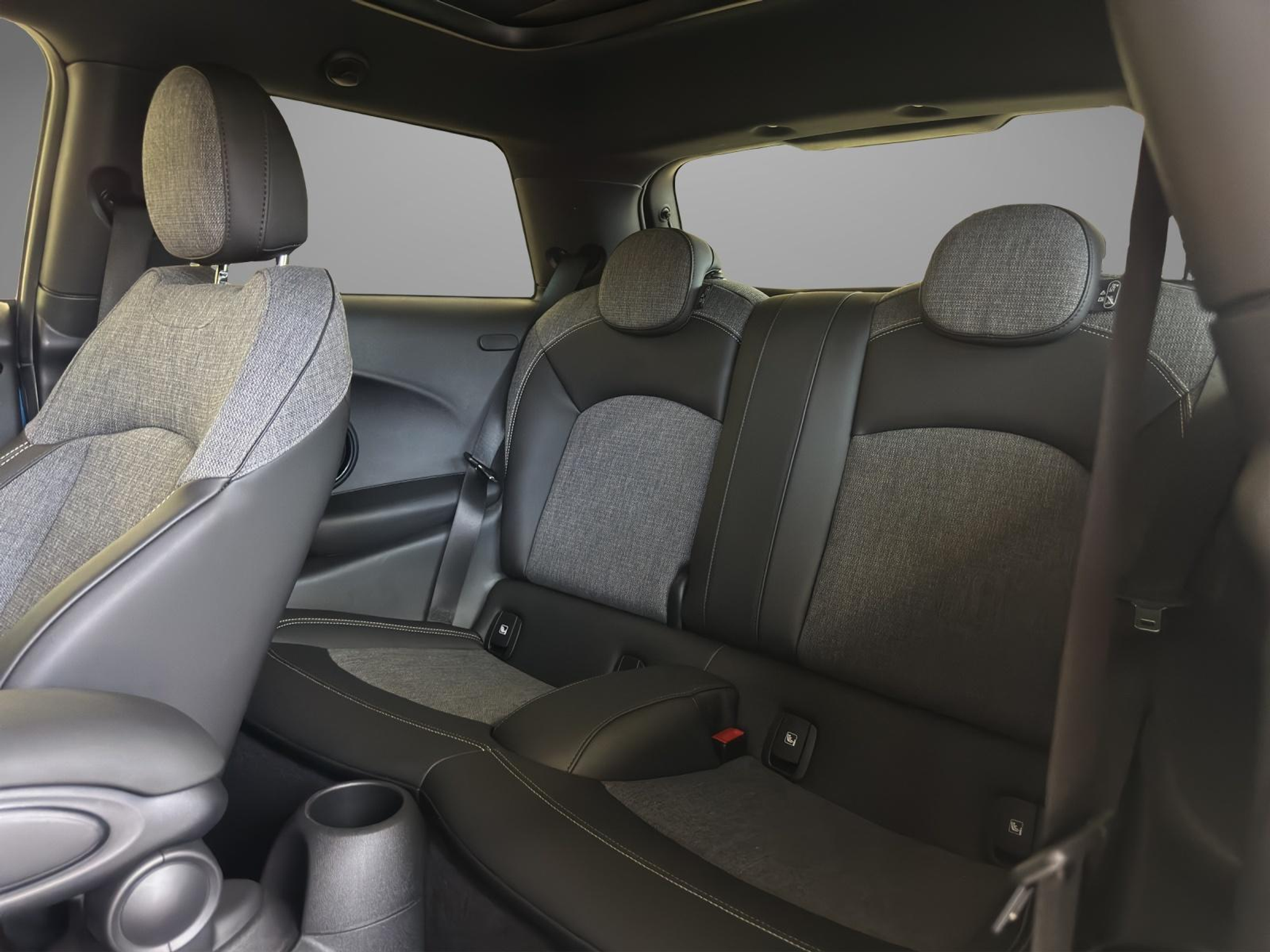 listing desktop thumbnail image 15