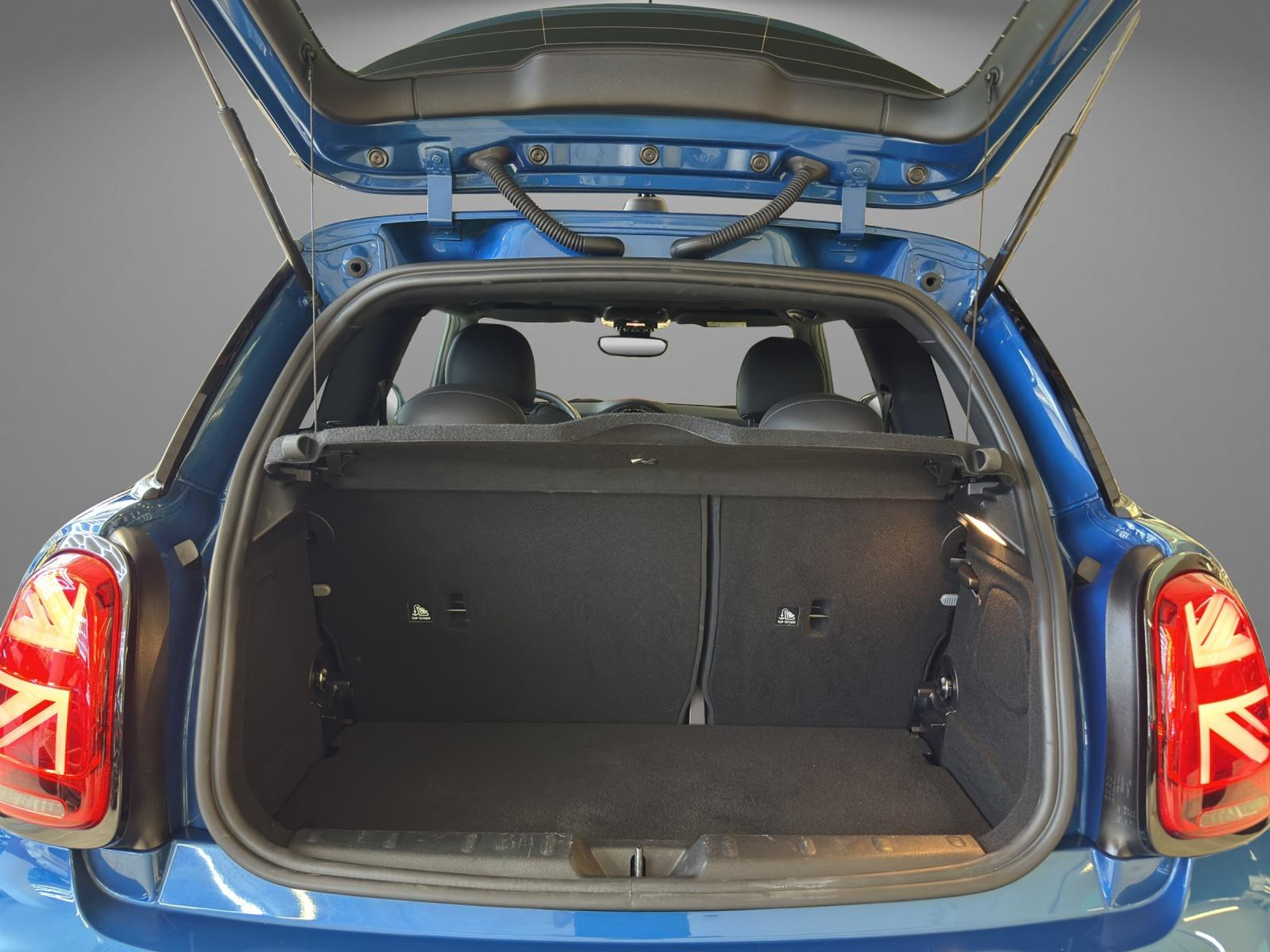 listing desktop thumbnail image 16