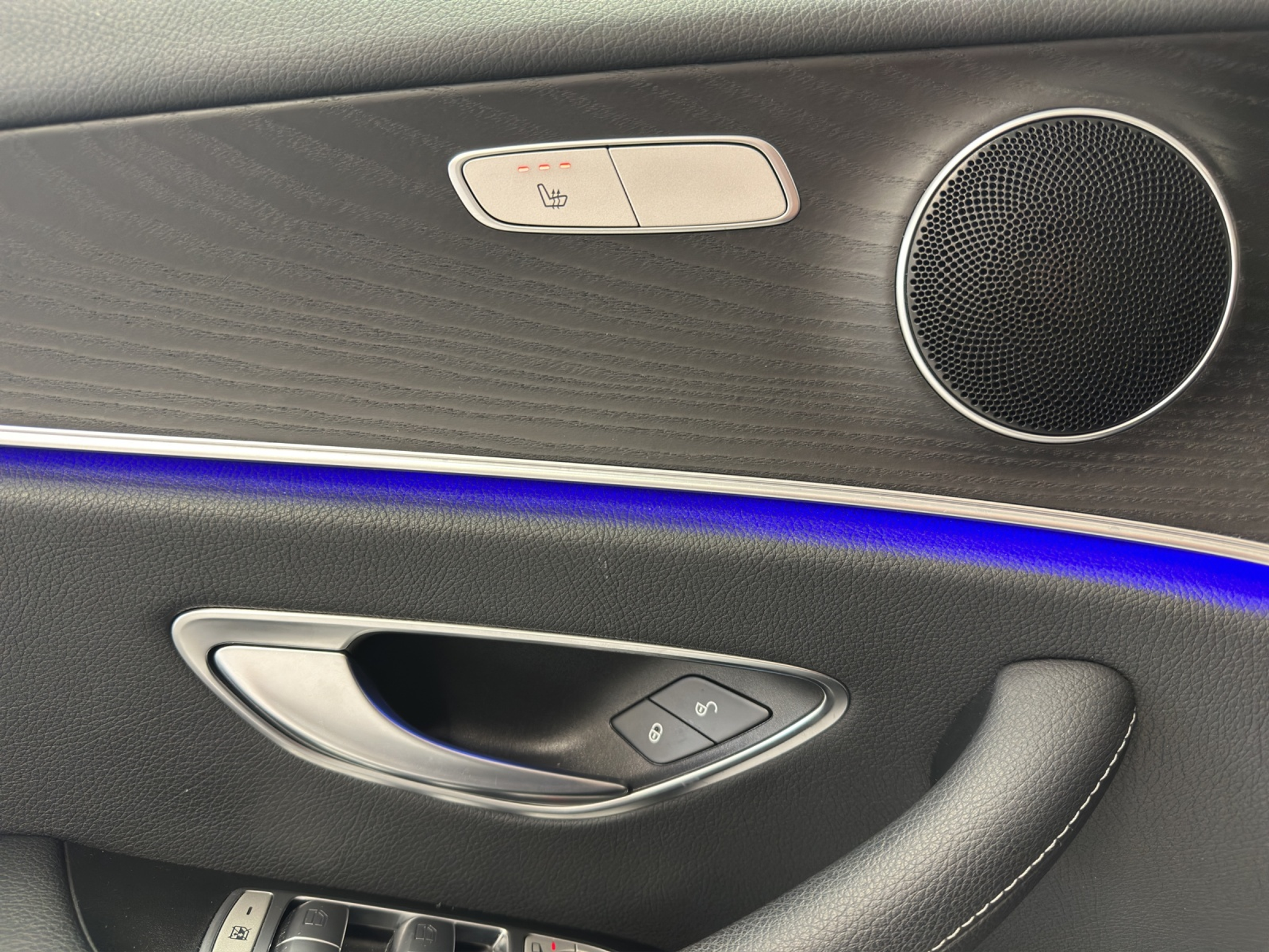 listing desktop thumbnail image 13