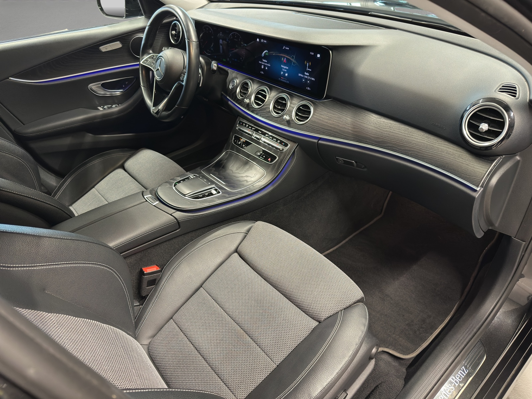 listing desktop thumbnail image 15