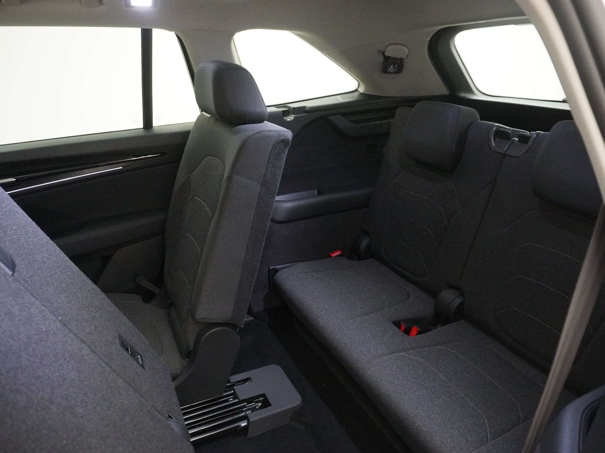 listing desktop thumbnail image 16