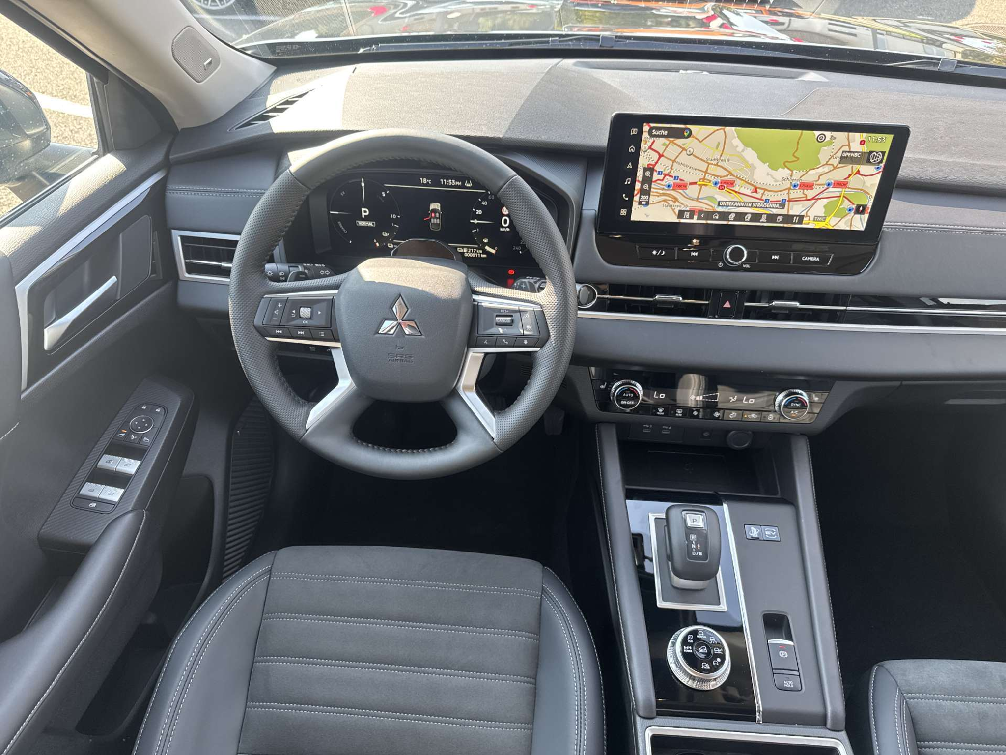 listing desktop thumbnail image 3