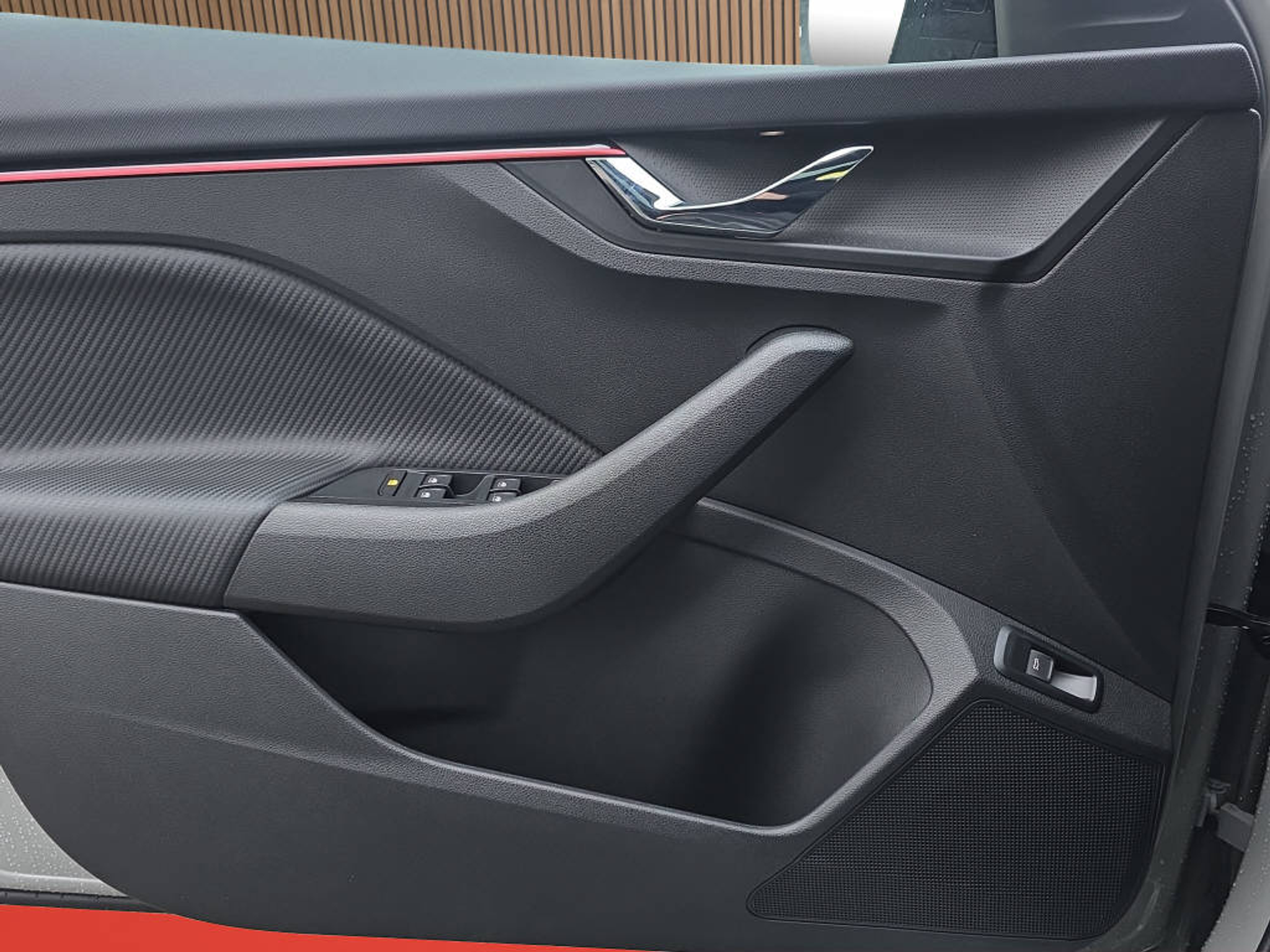 listing desktop thumbnail image 13