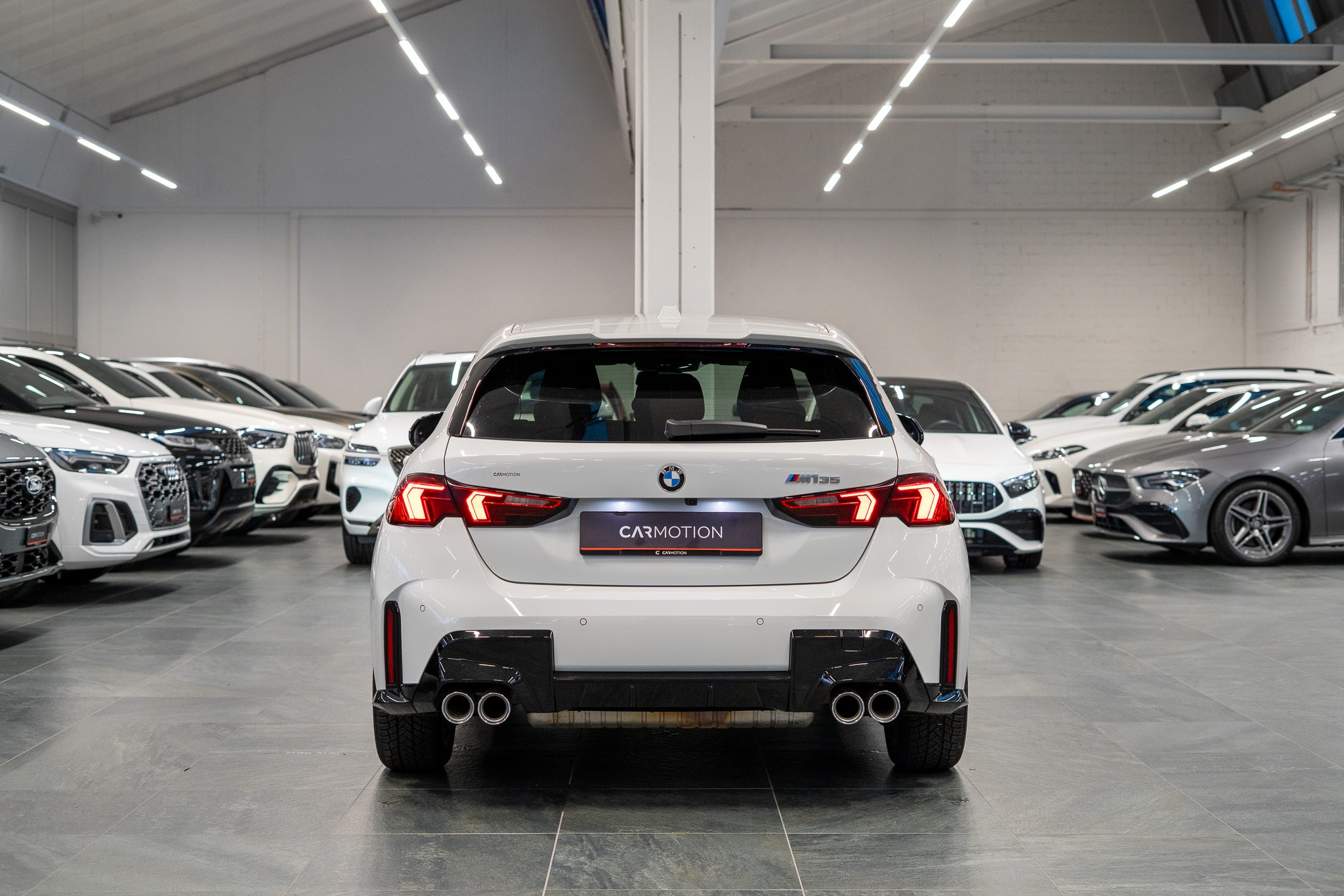 listing desktop thumbnail image 4