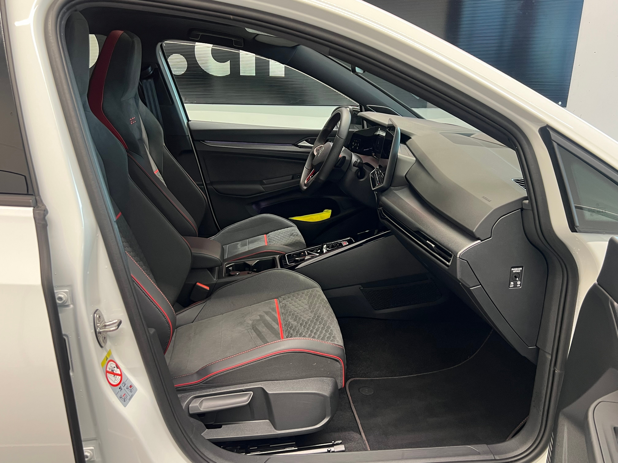 listing desktop thumbnail image 20