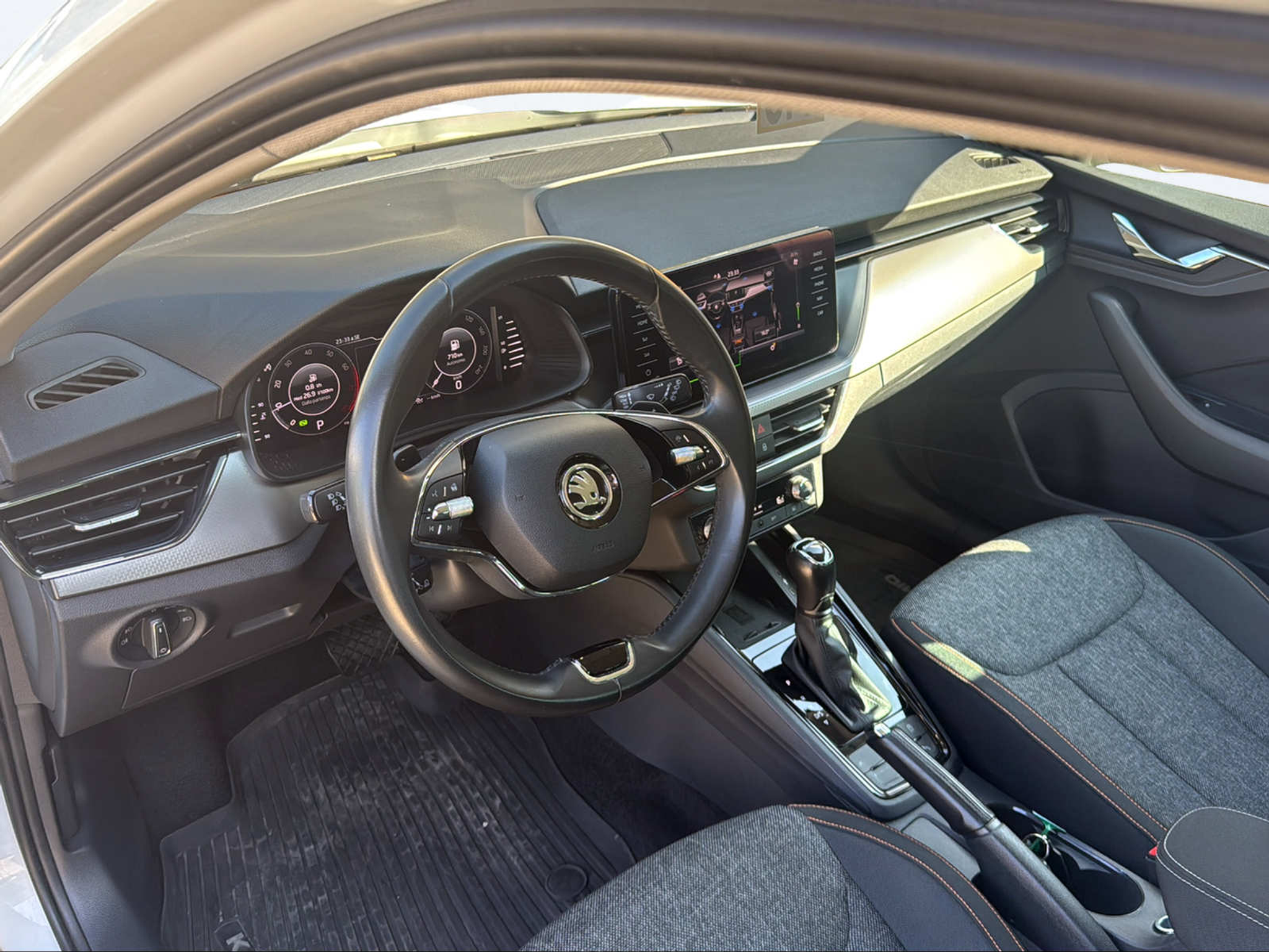 listing desktop thumbnail image 10