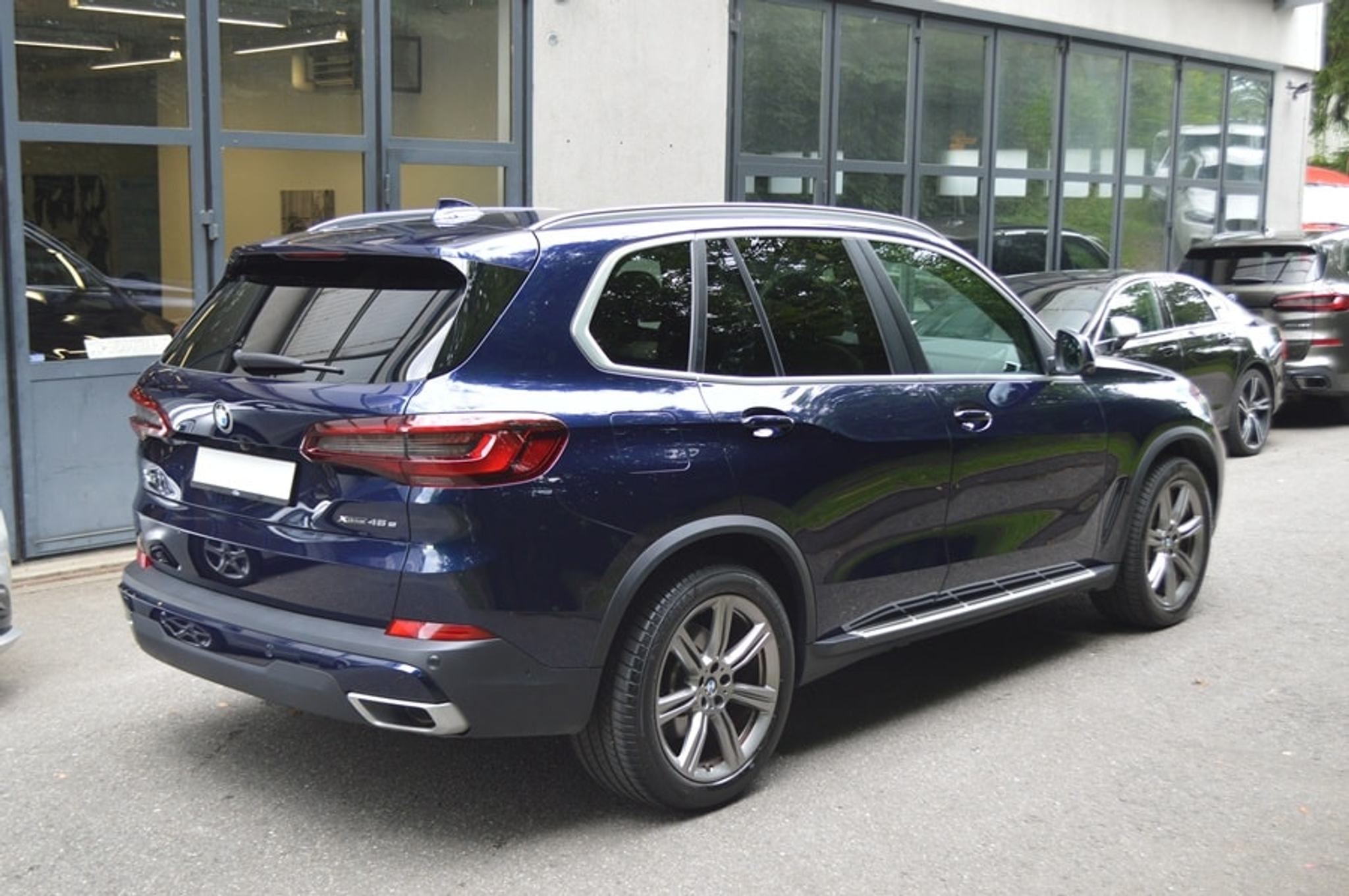 listing desktop thumbnail image 15