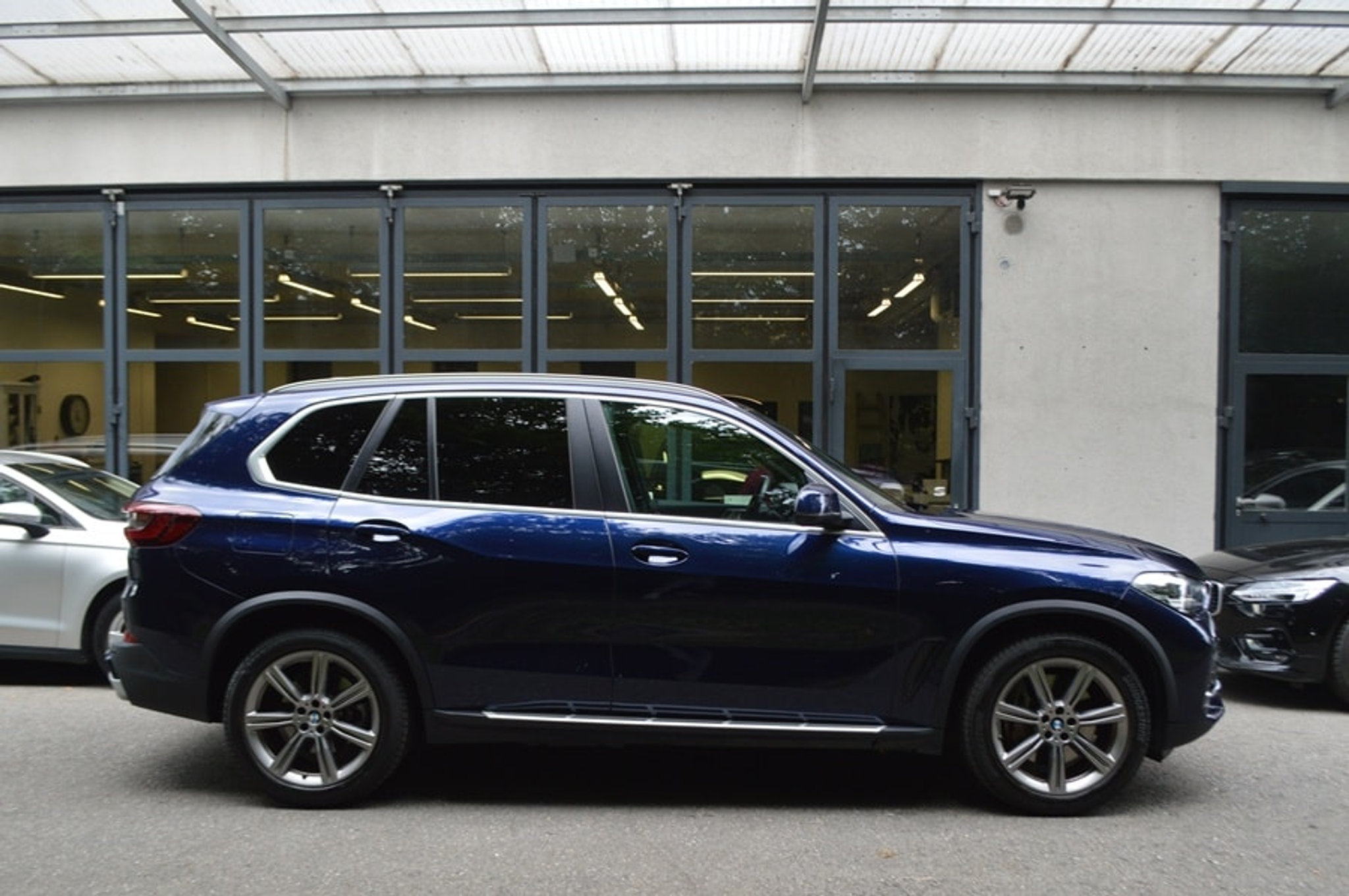 listing desktop thumbnail image 14