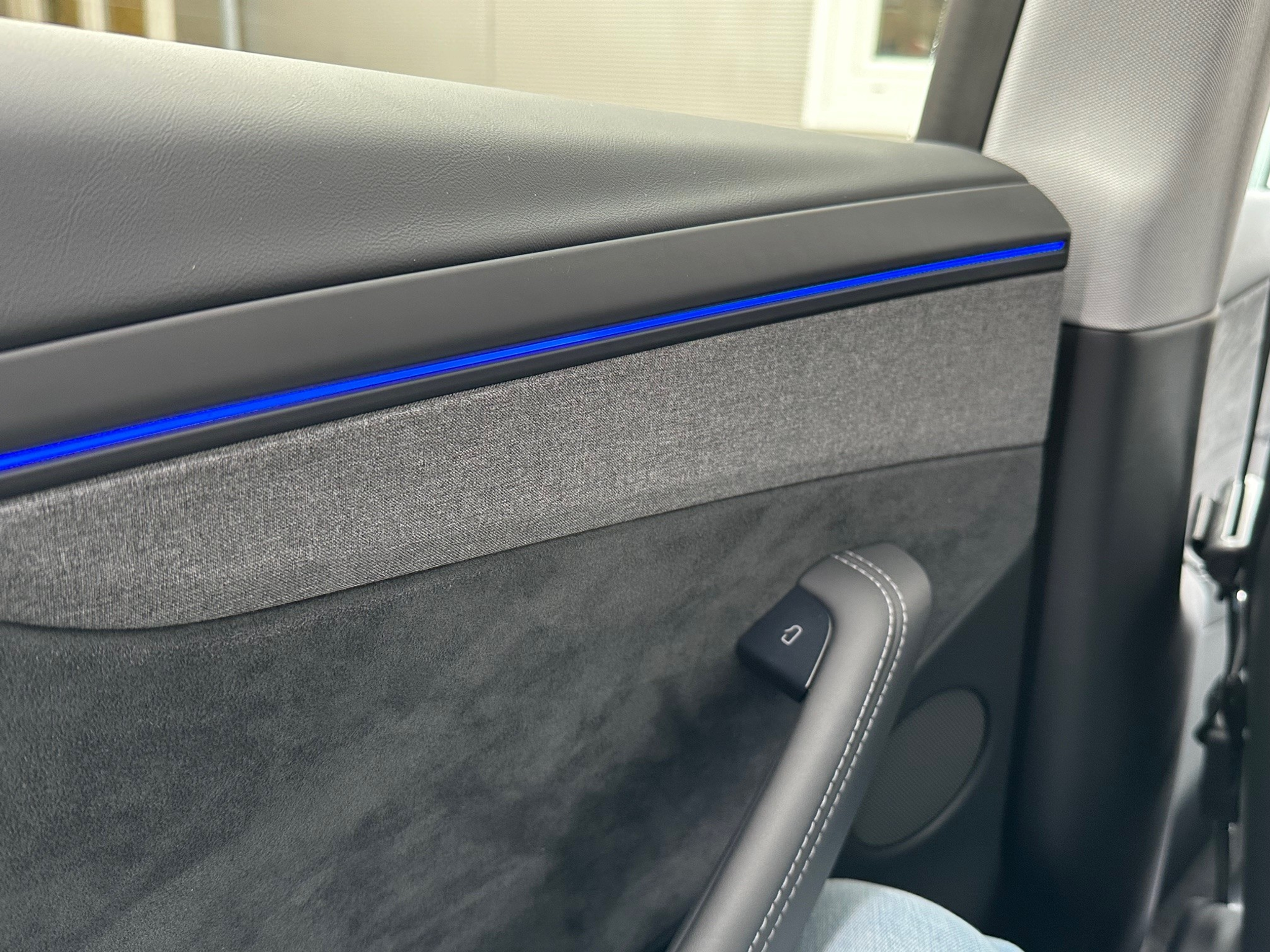 listing desktop thumbnail image 9