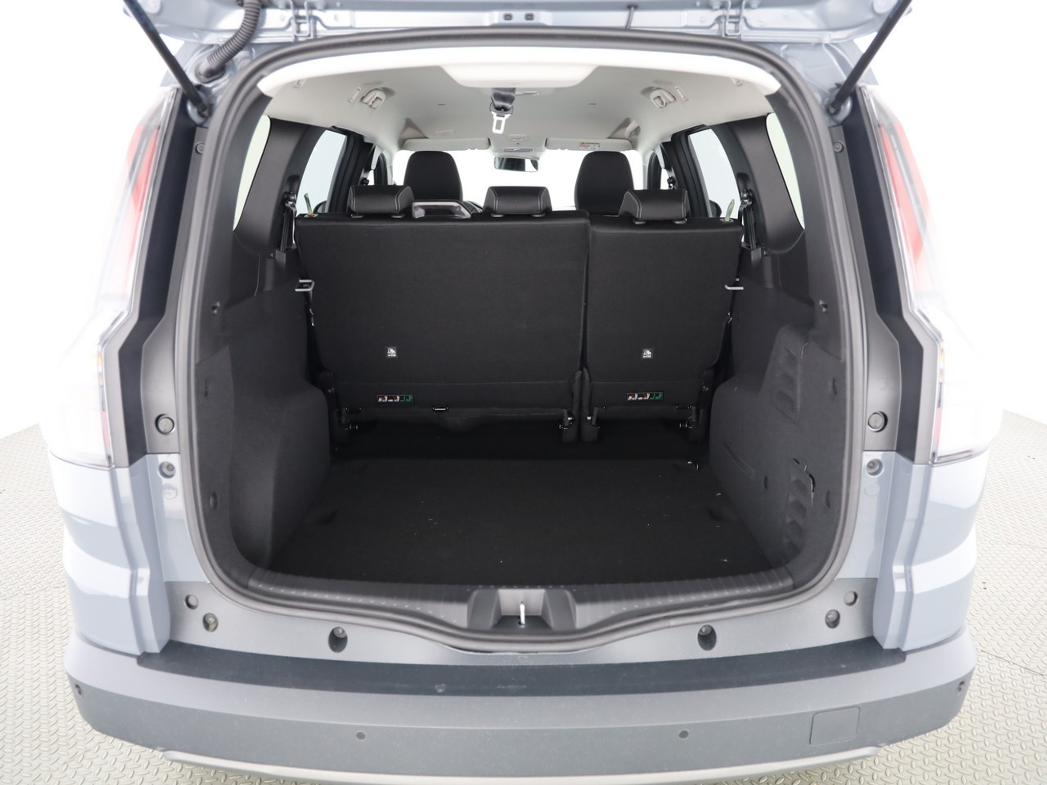 listing desktop thumbnail image 8