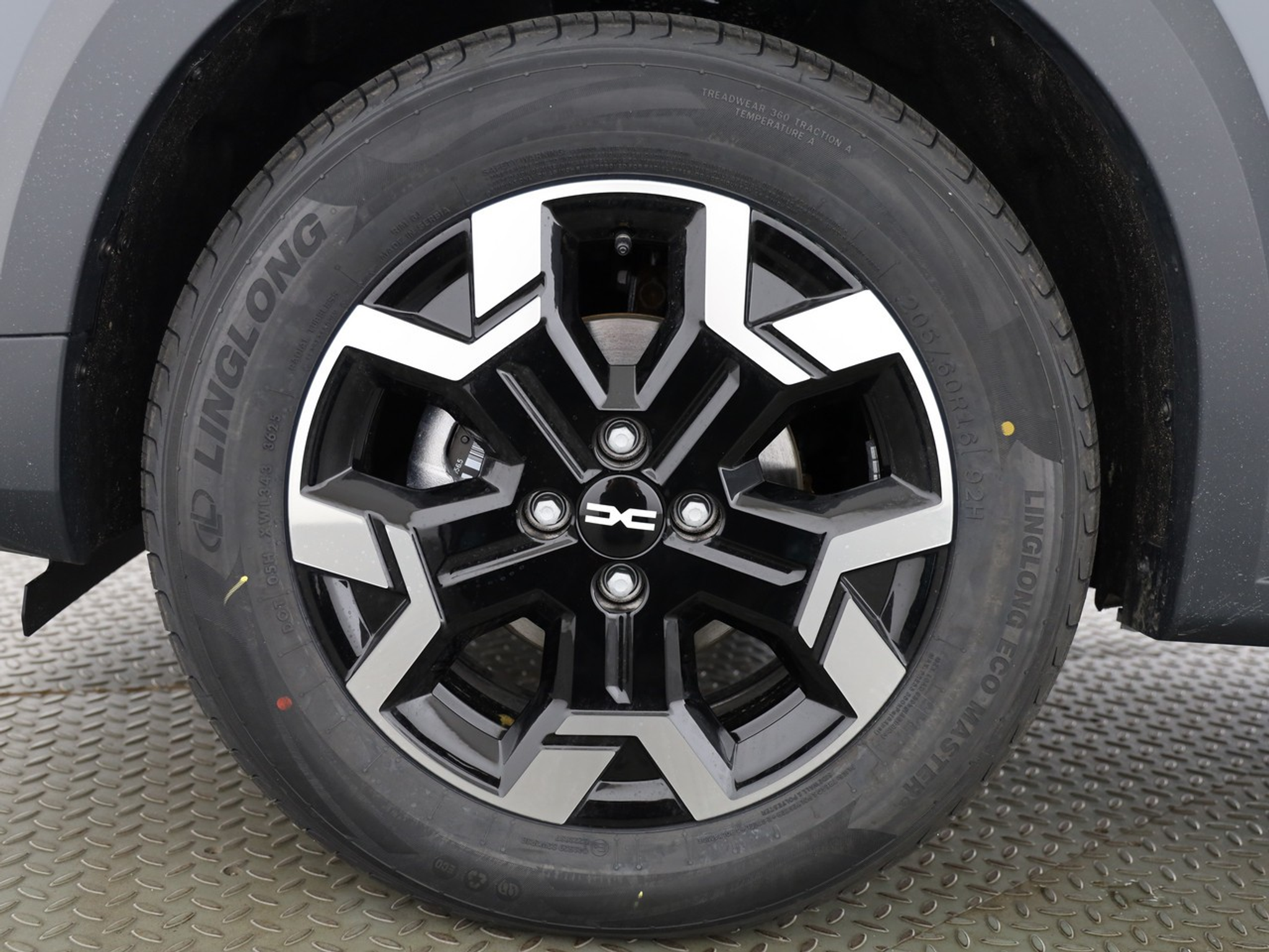 listing desktop thumbnail image 3