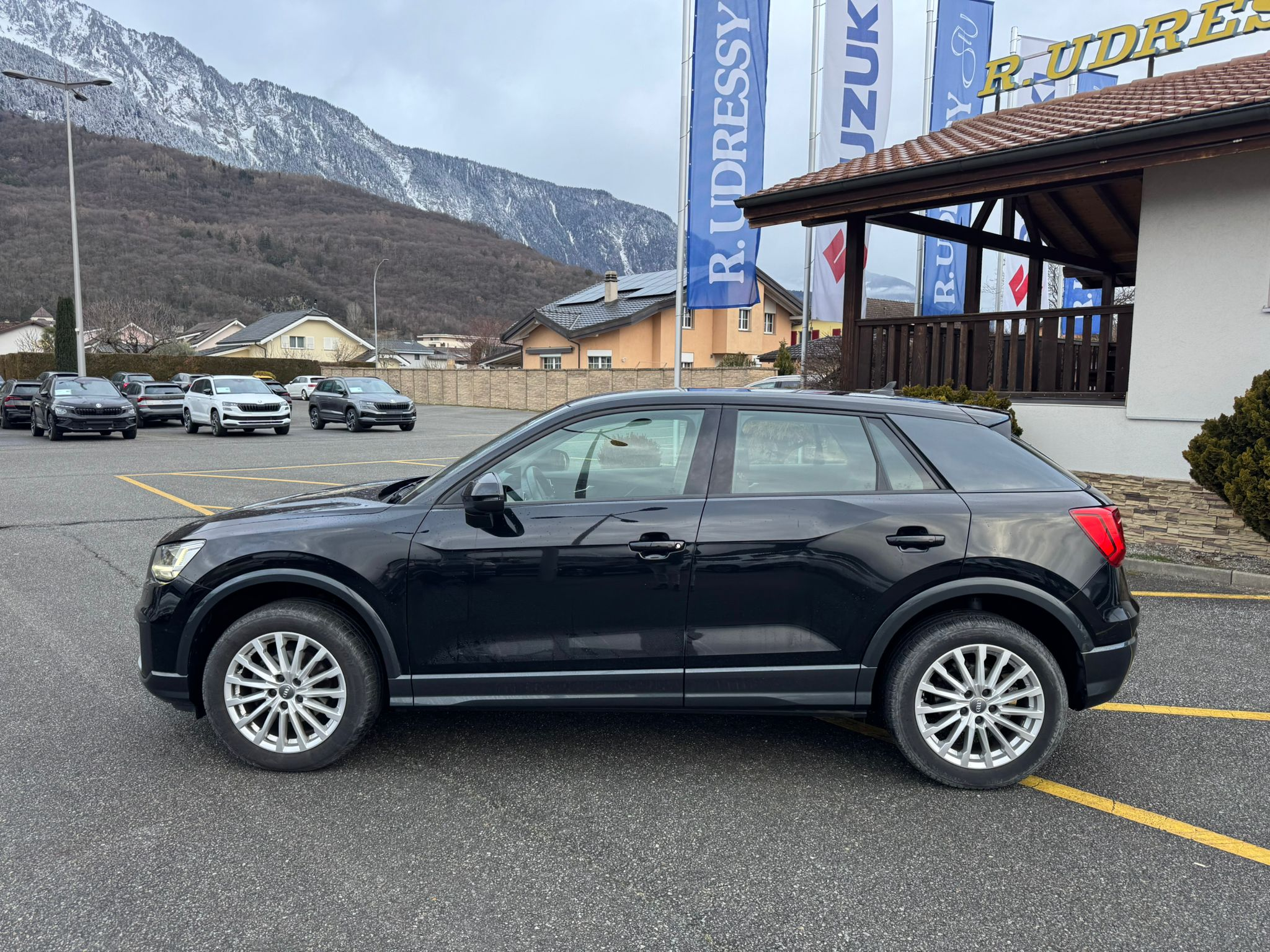 listing desktop thumbnail image 1