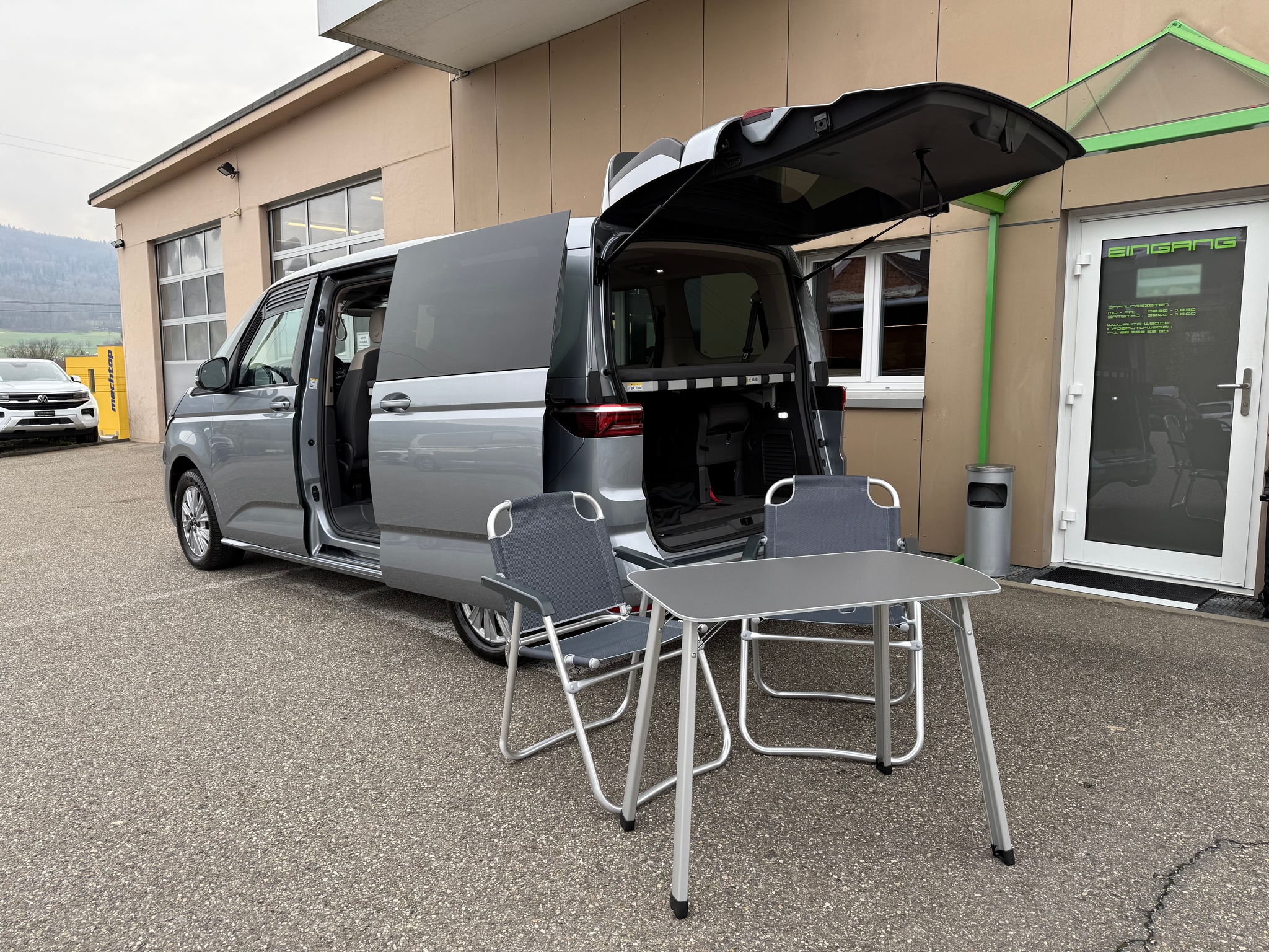 listing desktop thumbnail image 27