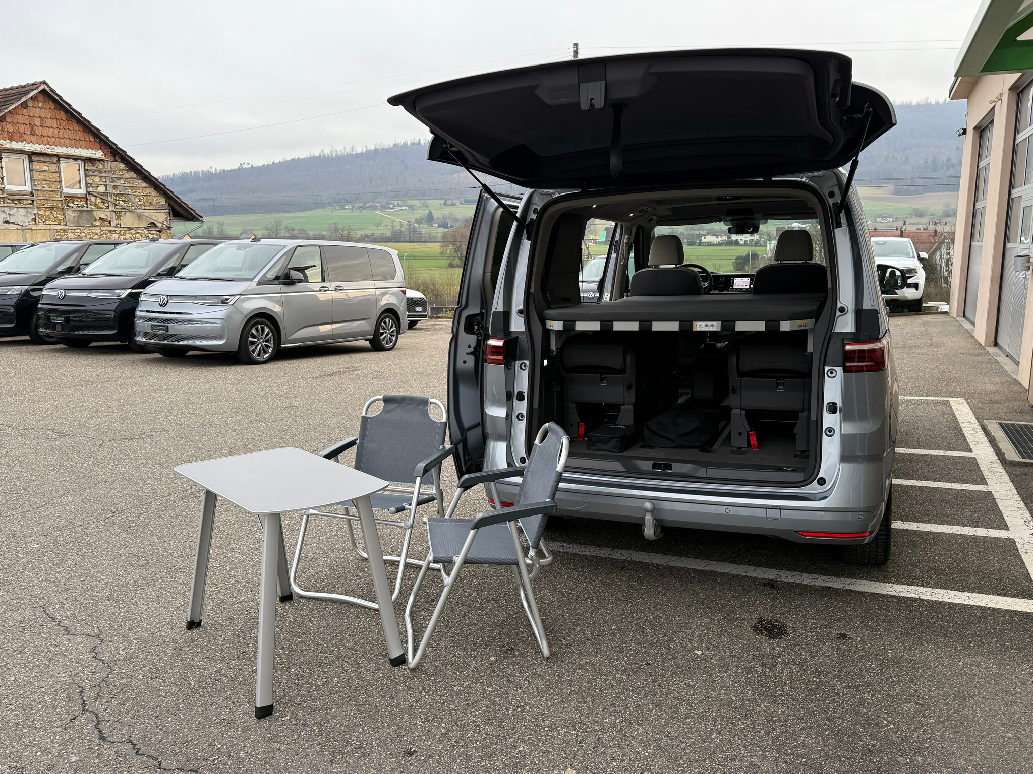 listing desktop thumbnail image 28