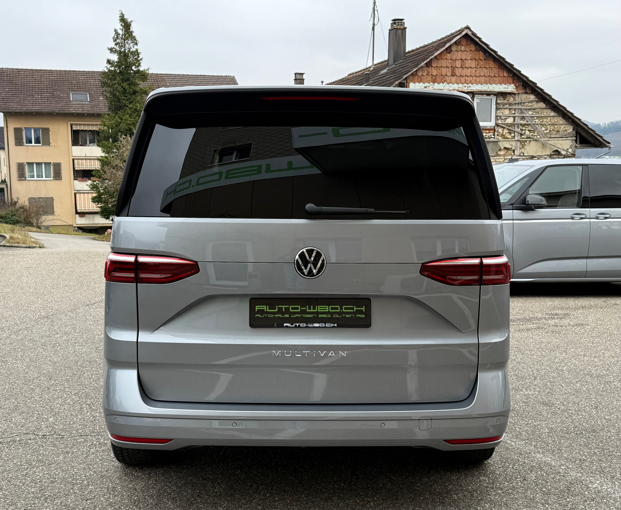 listing desktop thumbnail image 5