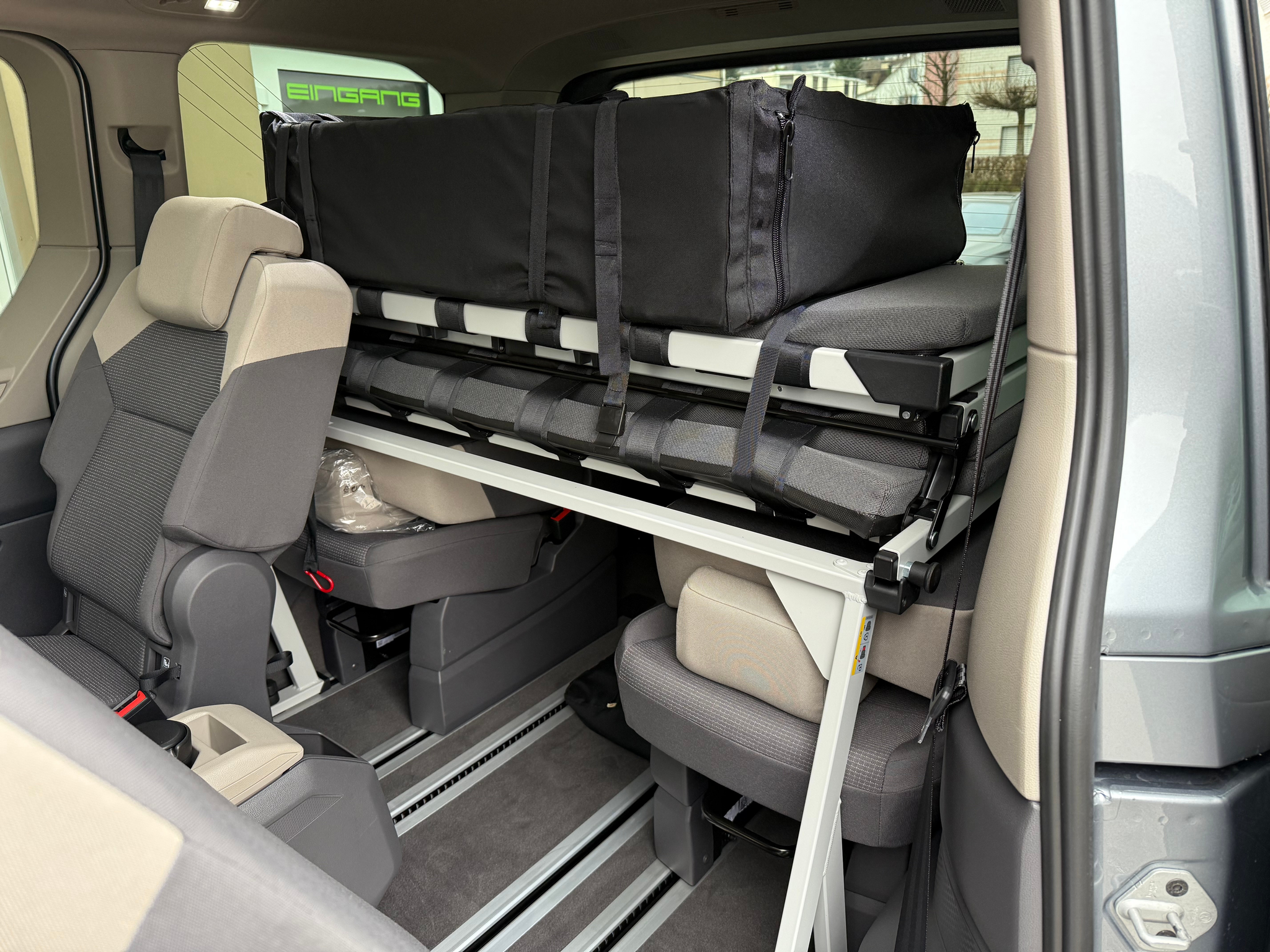 listing desktop thumbnail image 23