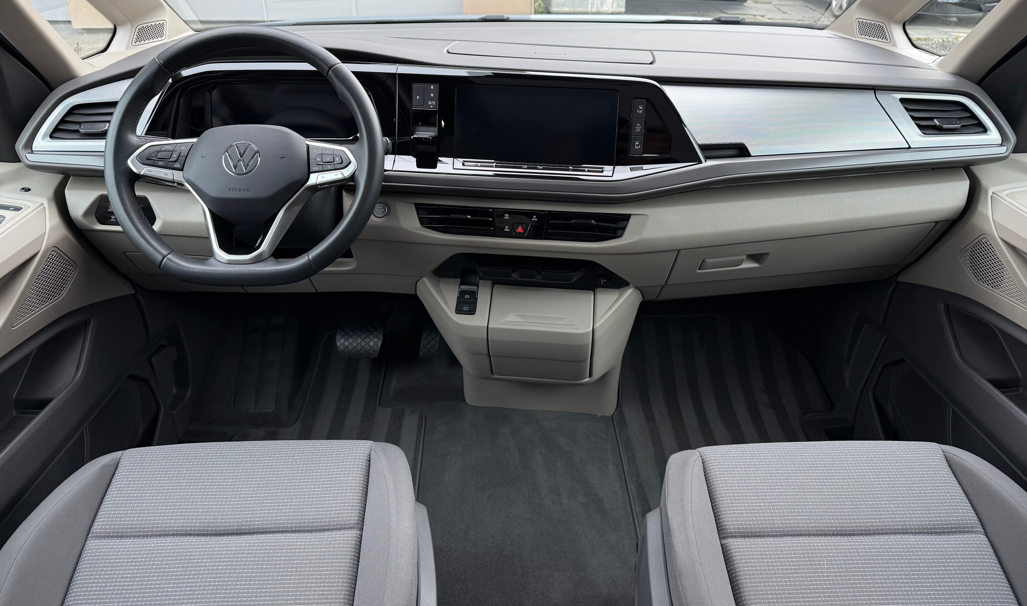 listing desktop thumbnail image 13