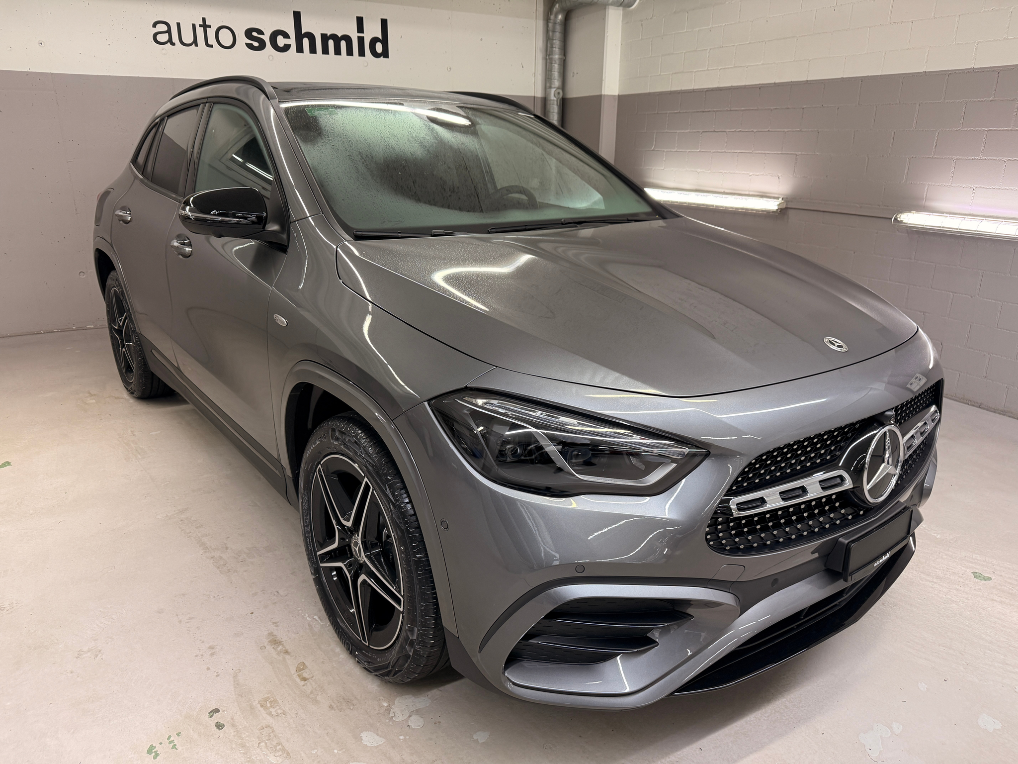 listing desktop thumbnail image 1