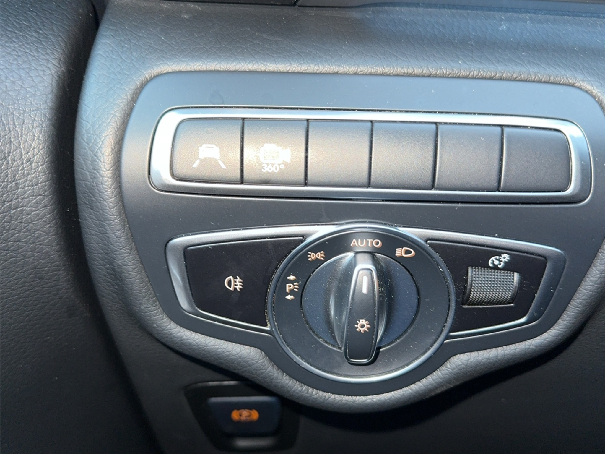 listing desktop thumbnail image 15