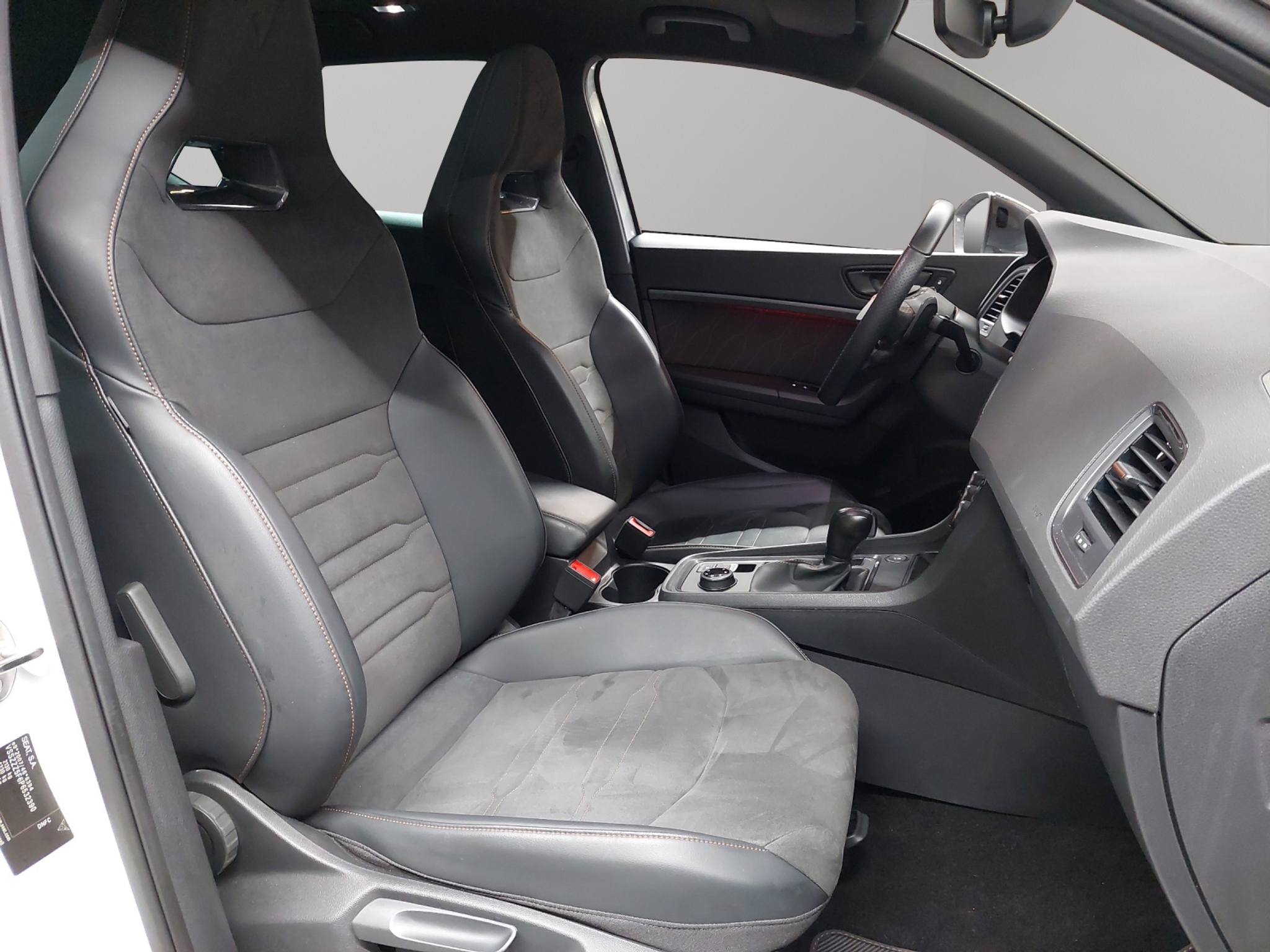 listing desktop thumbnail image 8