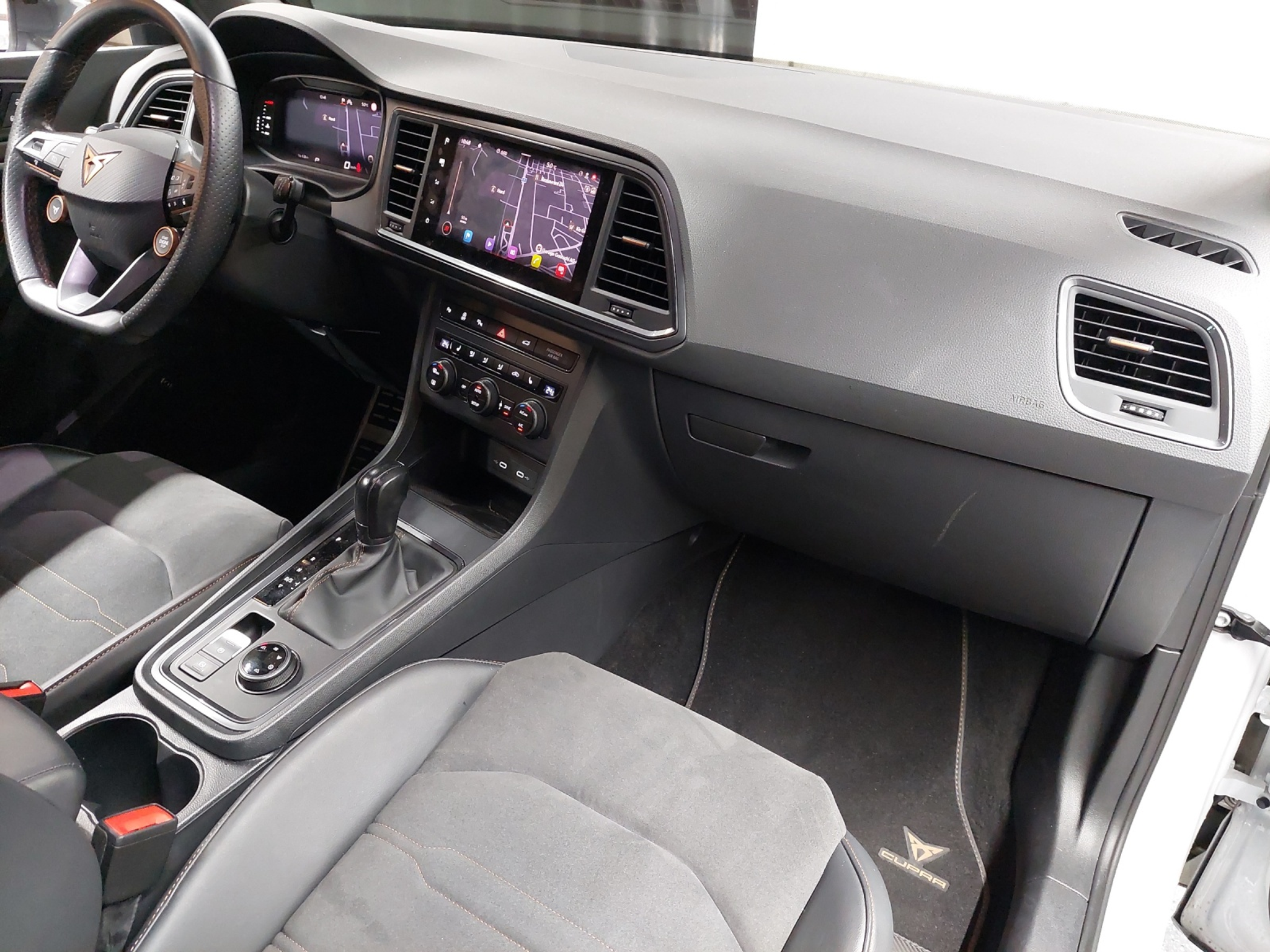 listing desktop thumbnail image 9