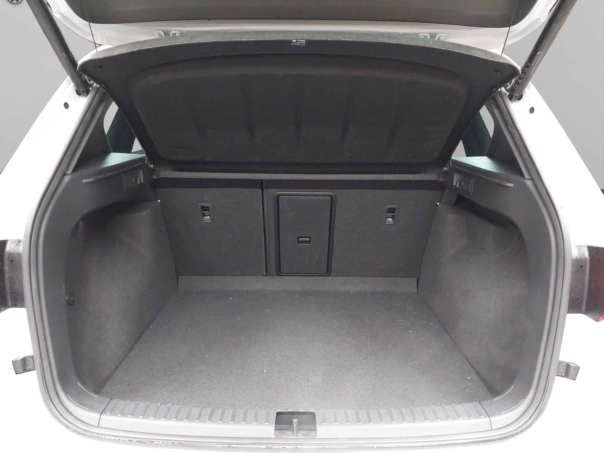 listing desktop thumbnail image 10