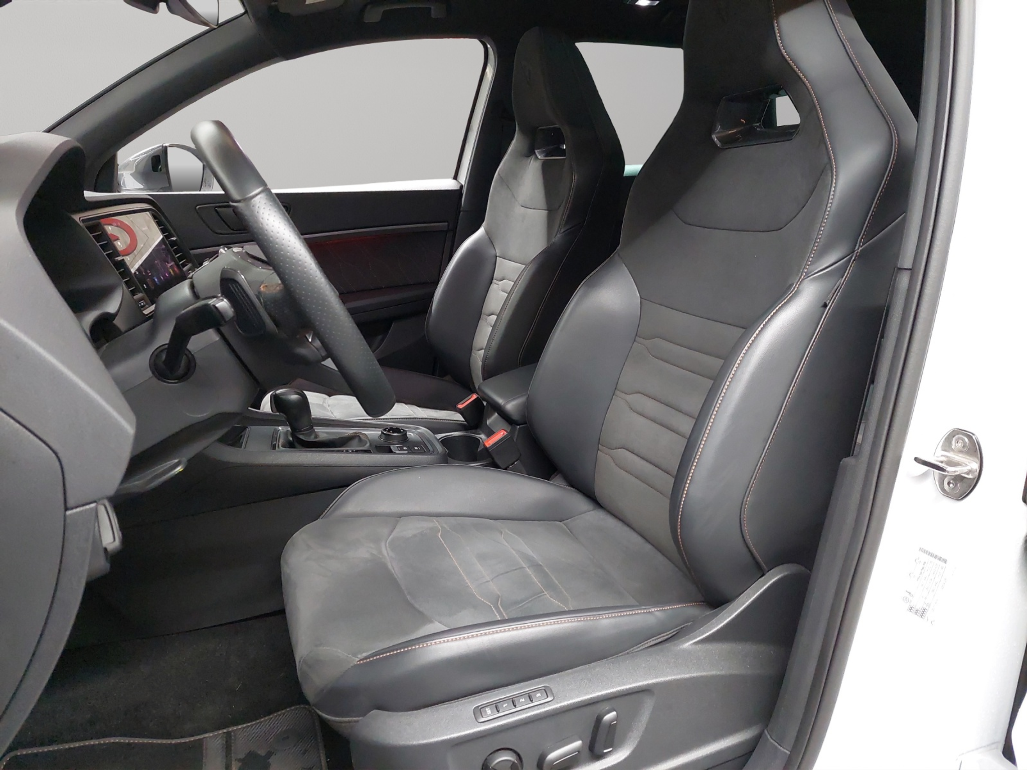 listing desktop thumbnail image 5