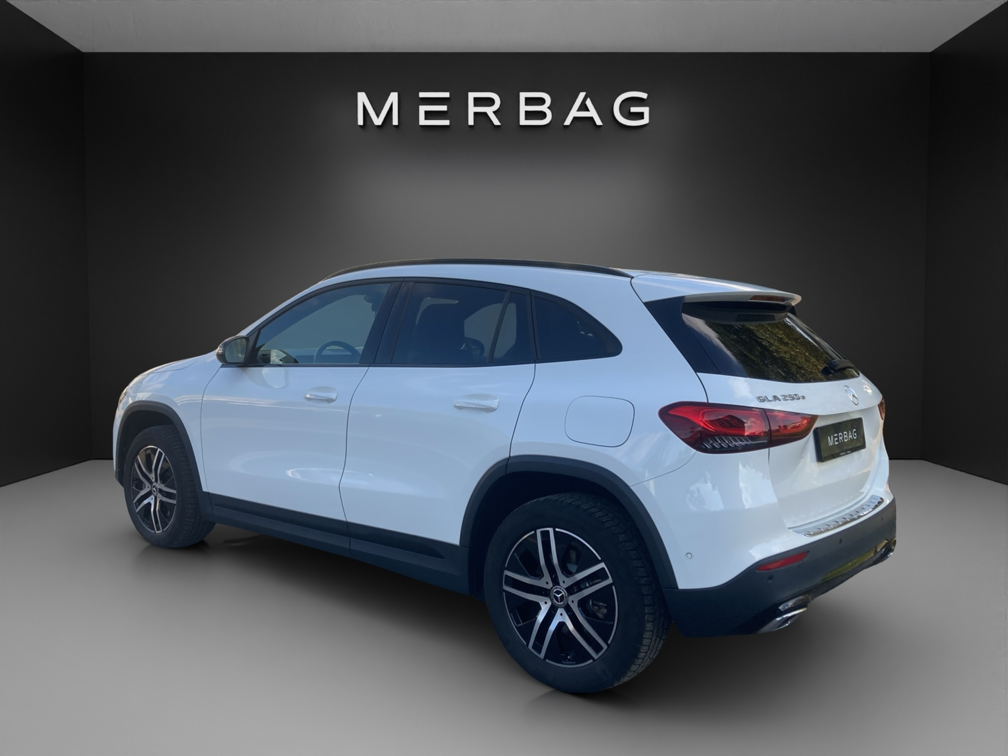 listing desktop thumbnail image 3