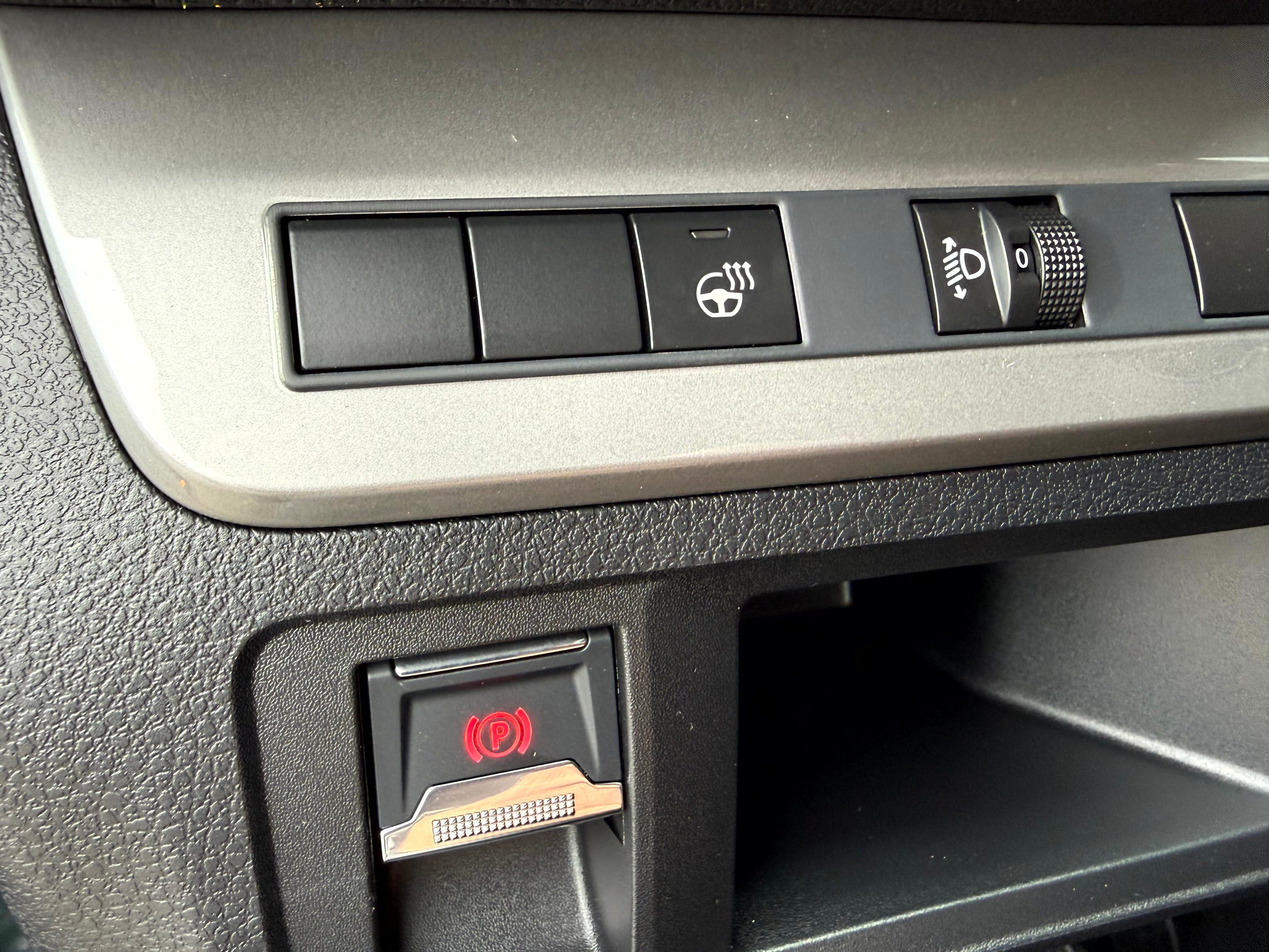 listing desktop thumbnail image 18