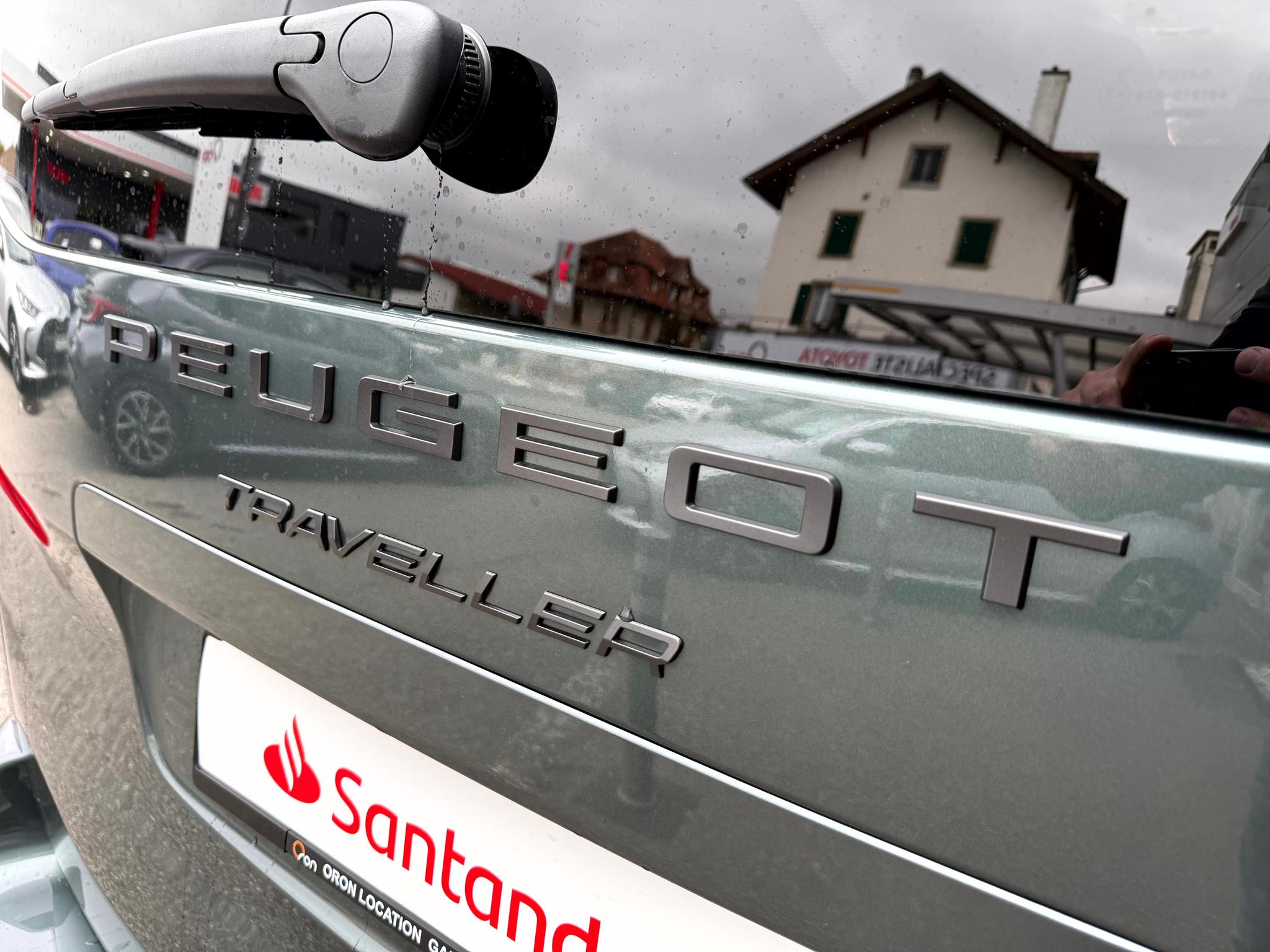 listing desktop thumbnail image 11