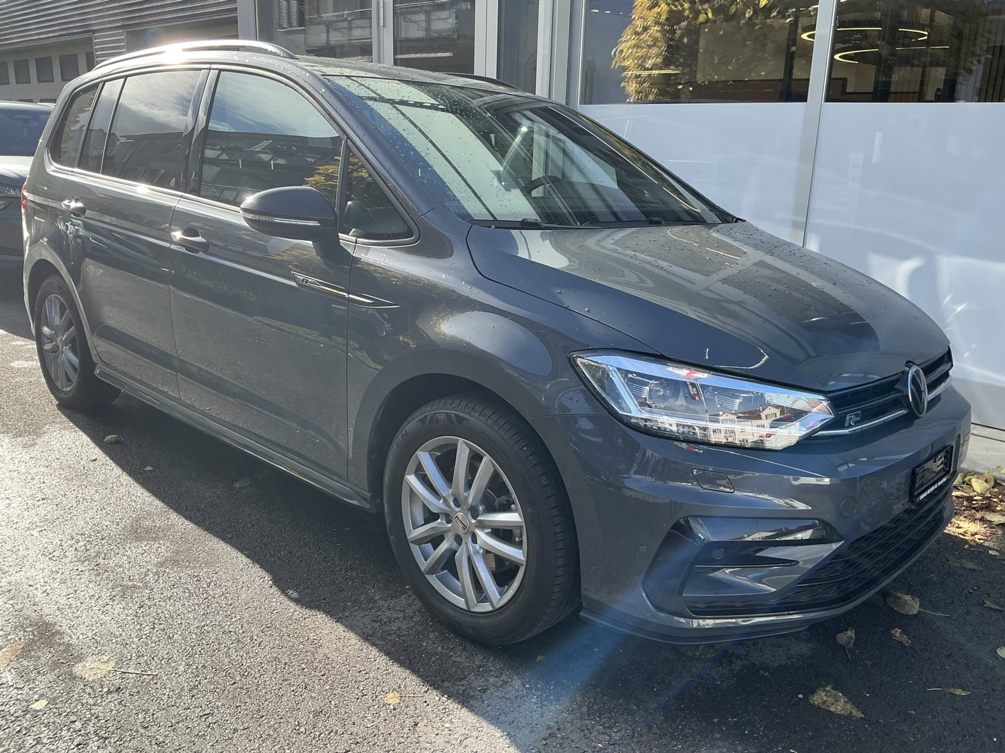 listing desktop thumbnail image 2